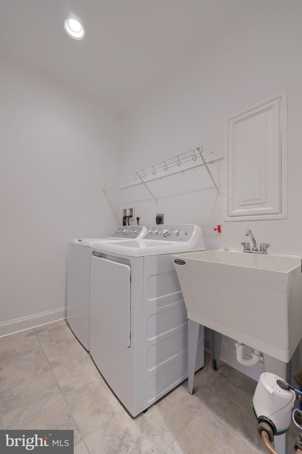 TRADITIONS OF AMERICA AT LITITZ - Residential