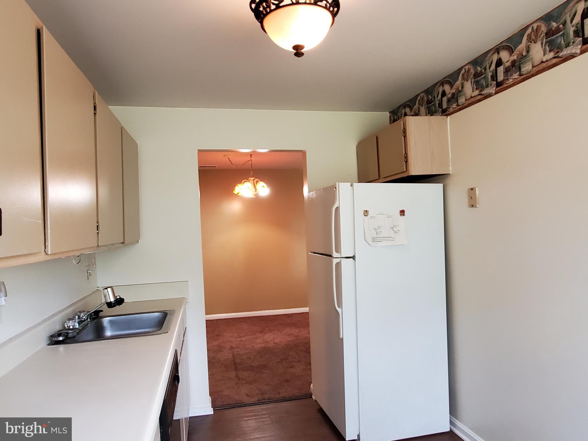 CROMWELL FOUNTAIN - Residential