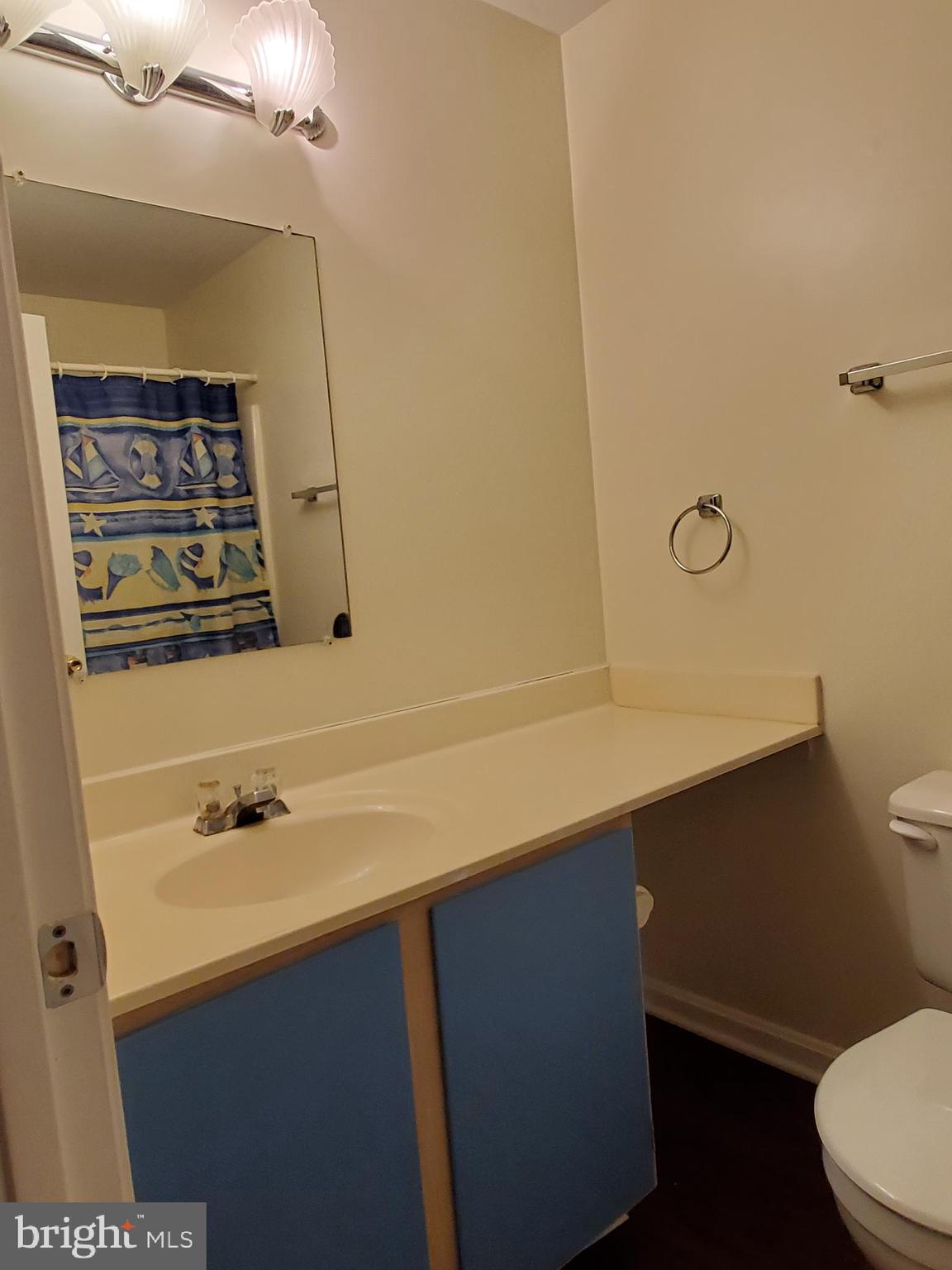 CROMWELL FOUNTAIN - Residential