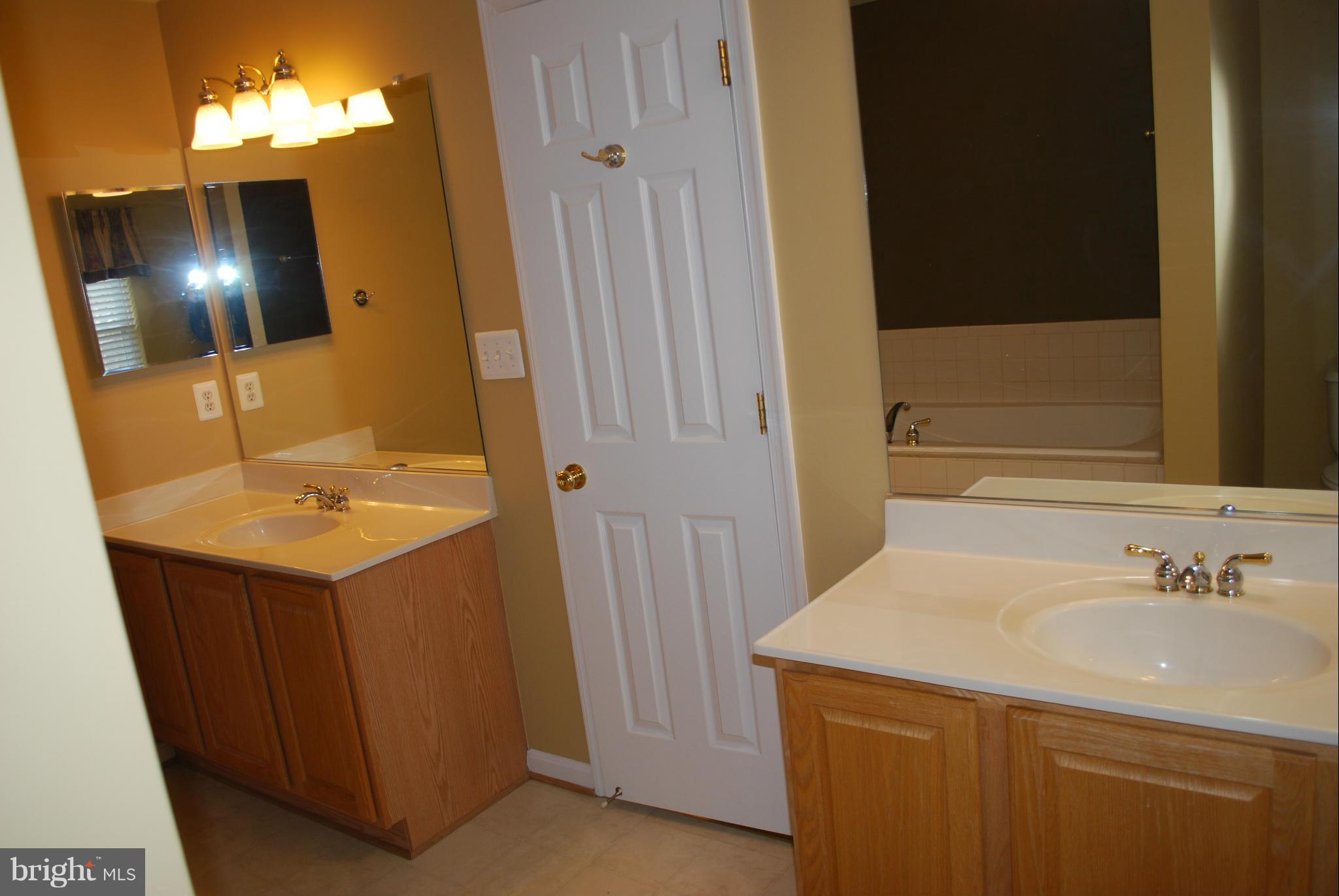 INDEPENDENCE/UNIV VLG - Residential Lease