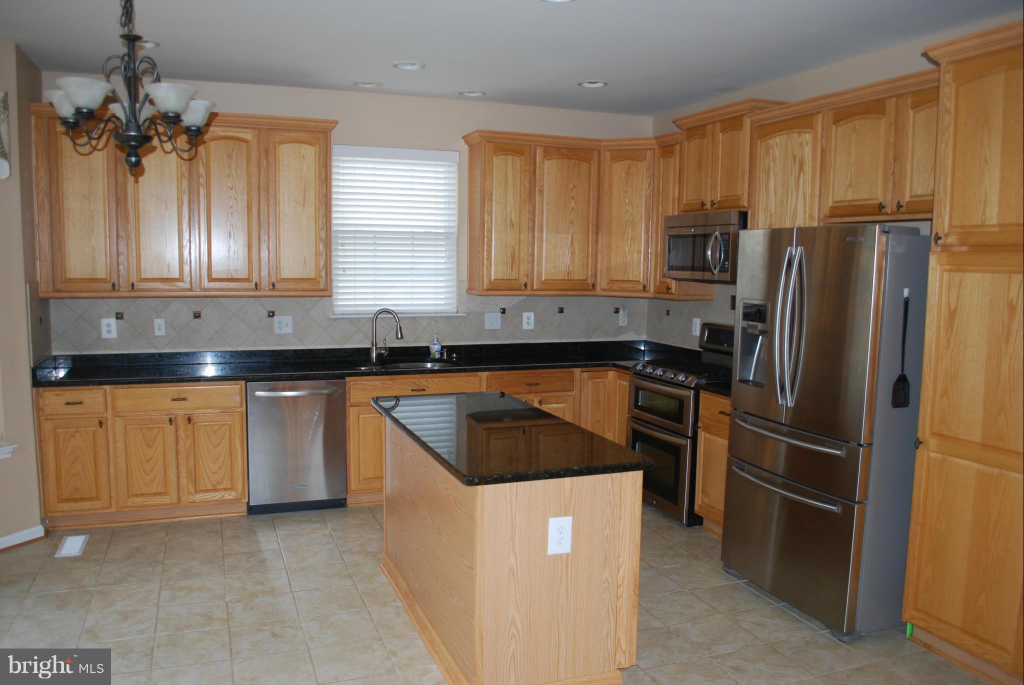 INDEPENDENCE/UNIV VLG - Residential Lease