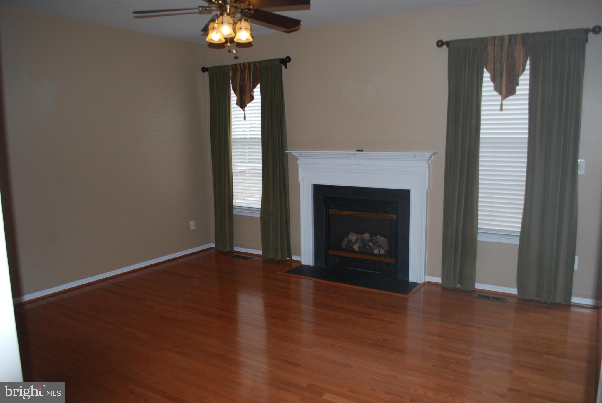 INDEPENDENCE/UNIV VLG - Residential Lease