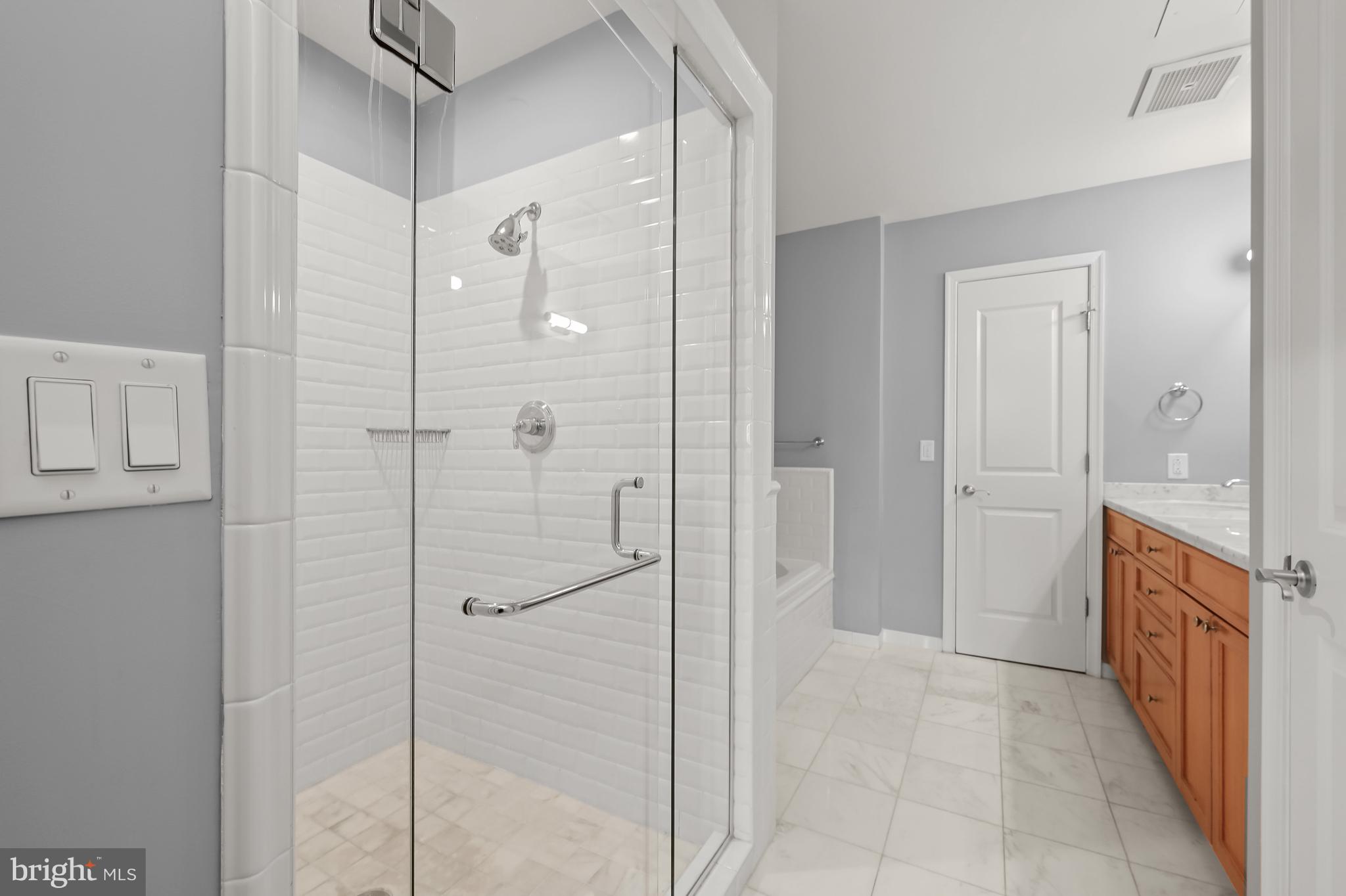 WEST END - Residential