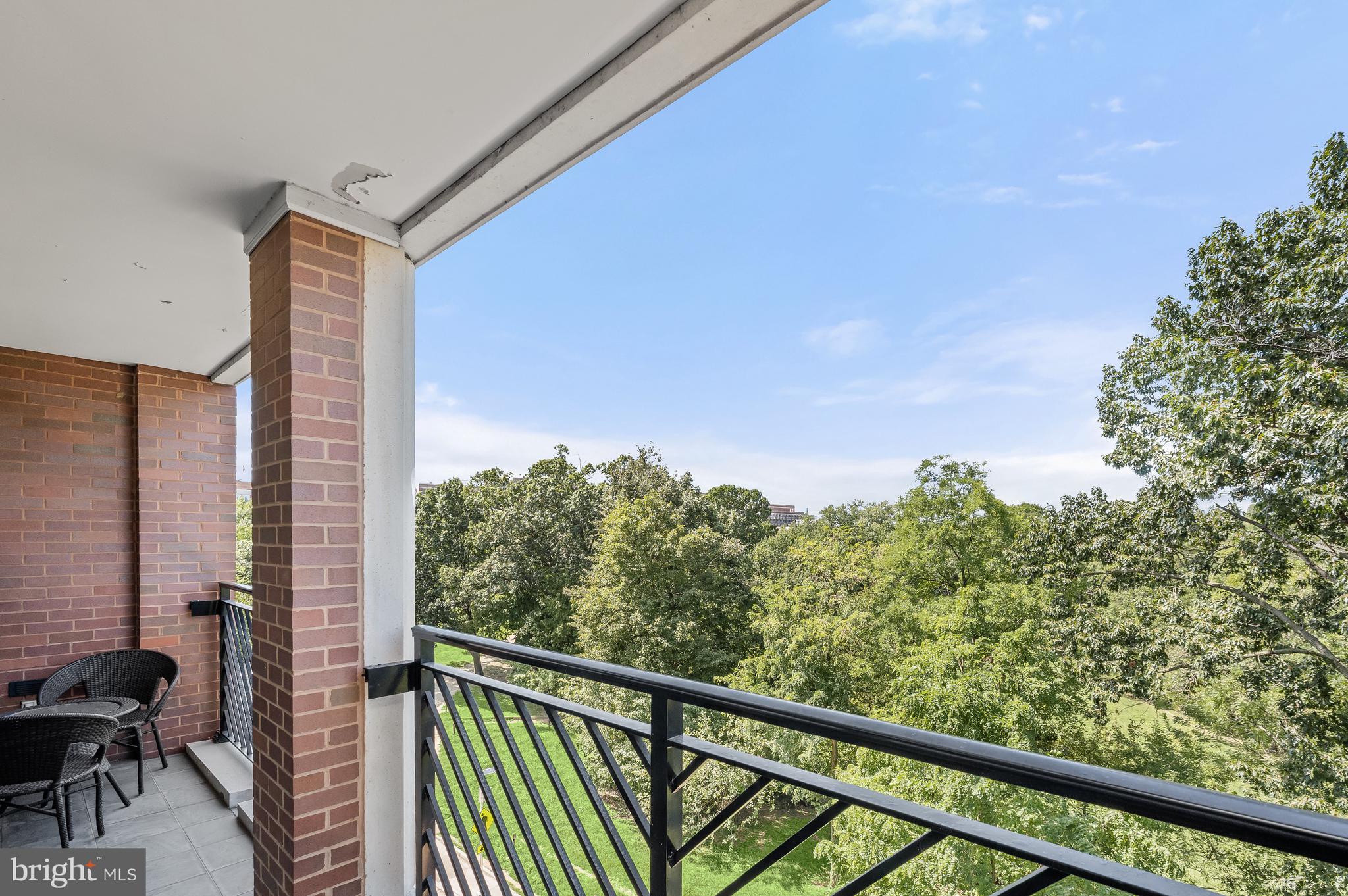 WEST END - Residential