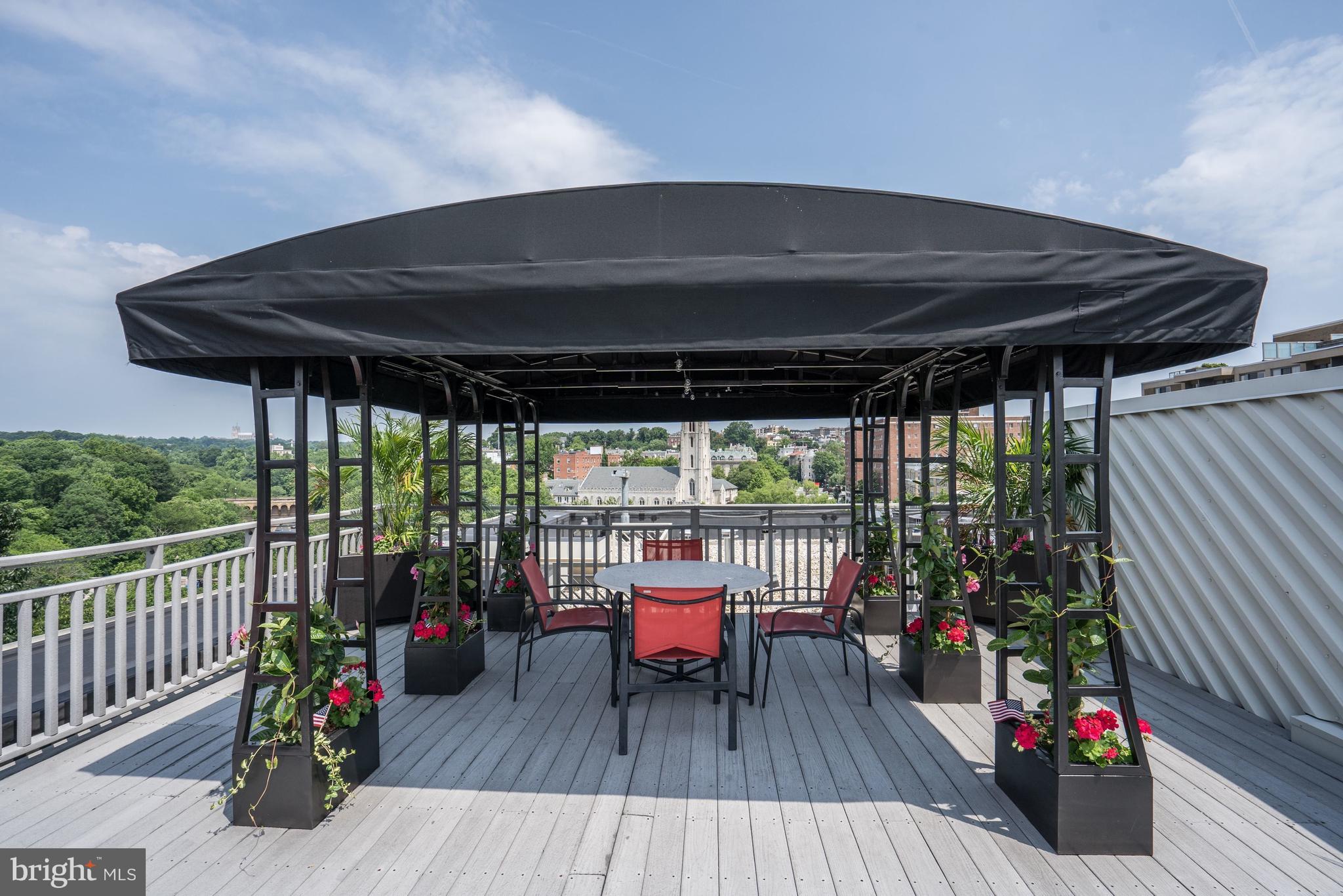 WEST END - Residential