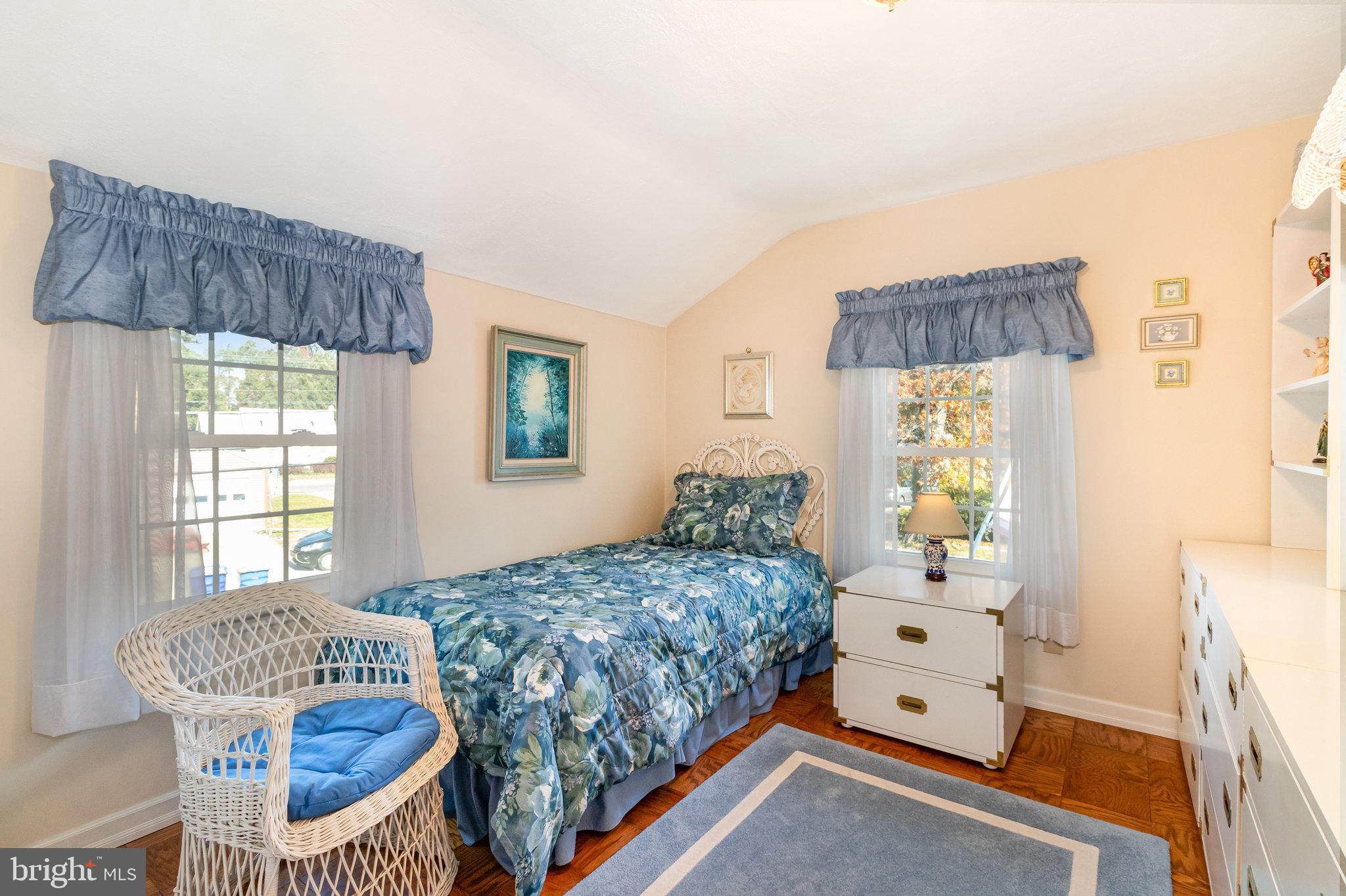 HIGHLAND VILLAGE - Residential