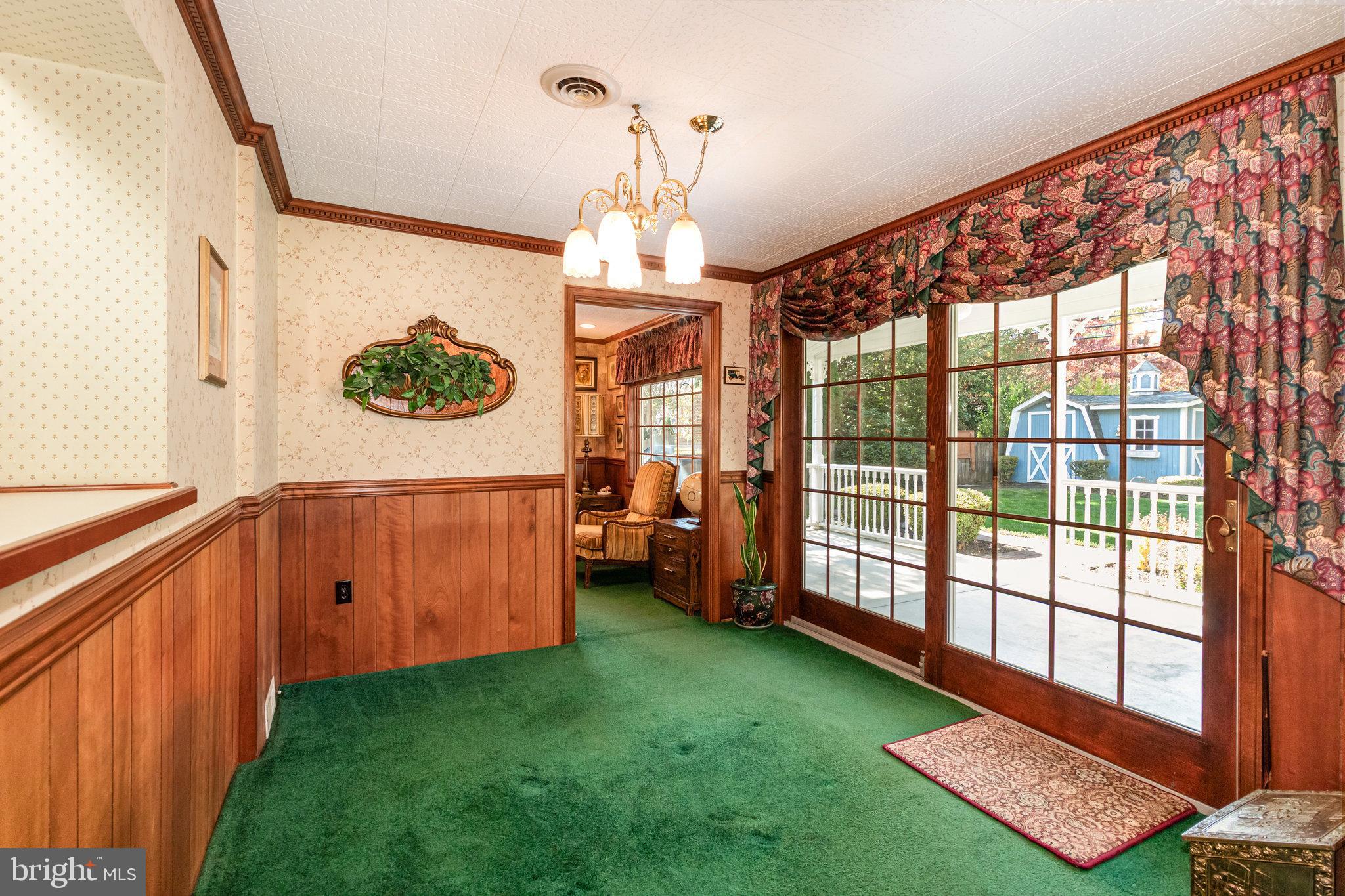 HIGHLAND VILLAGE - Residential