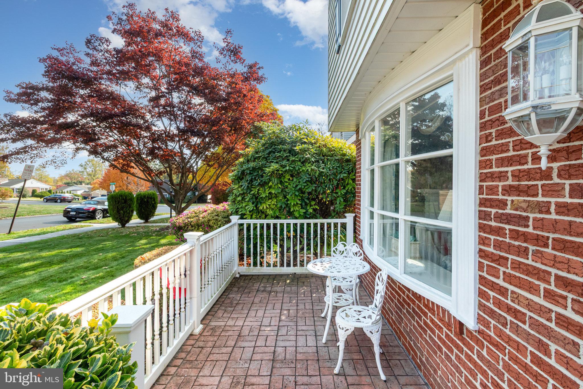 HIGHLAND VILLAGE - Residential