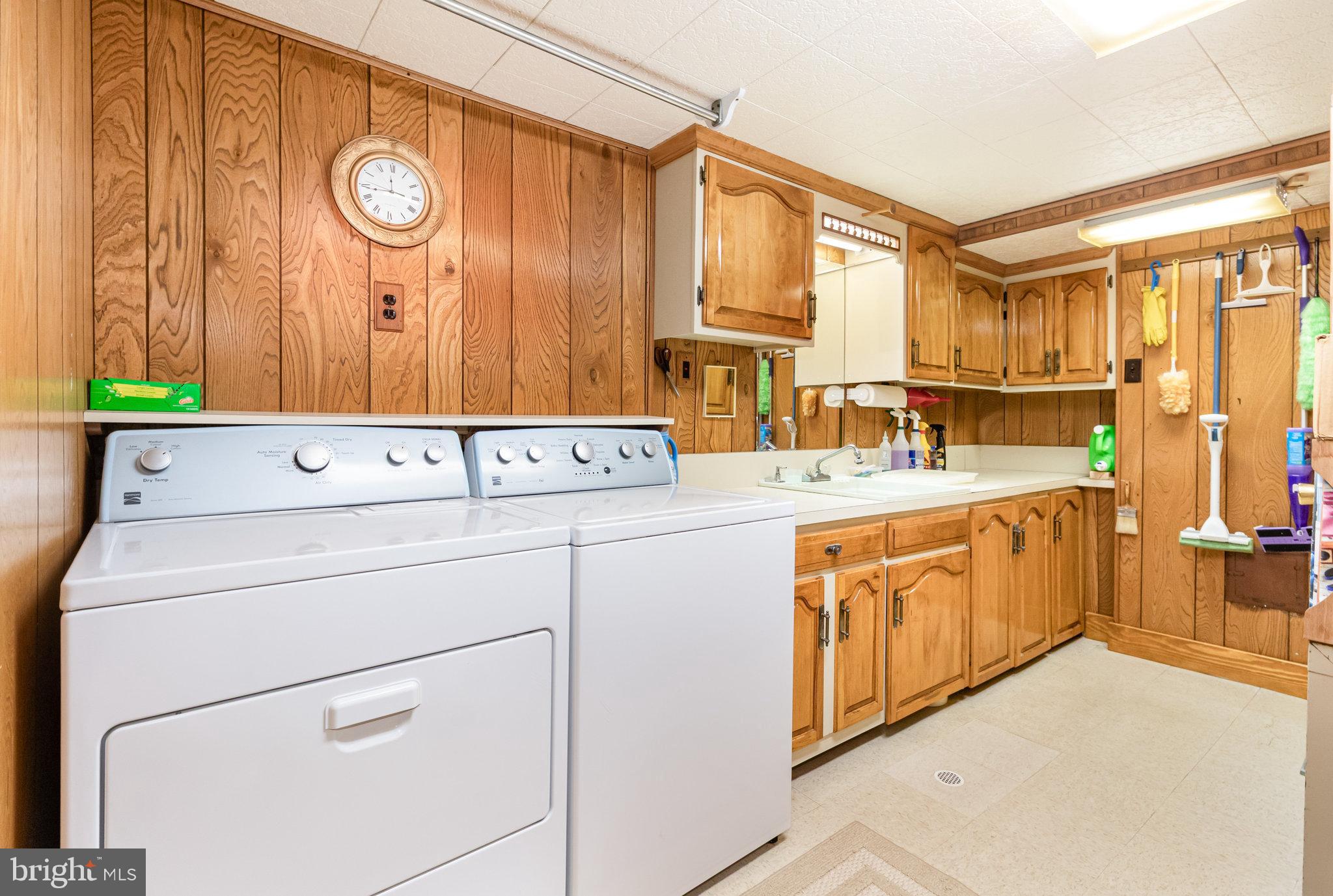 HIGHLAND VILLAGE - Residential