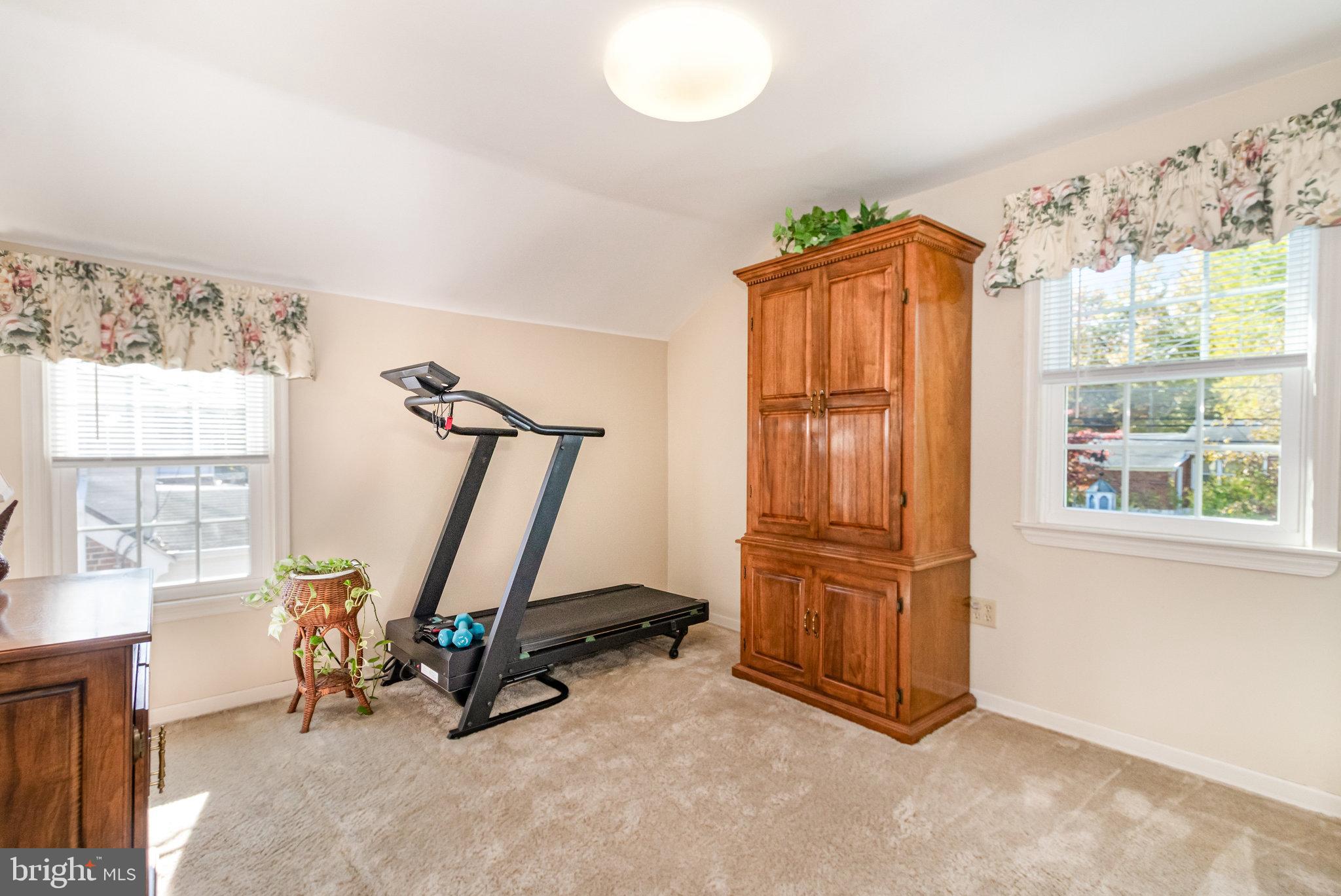 HIGHLAND VILLAGE - Residential