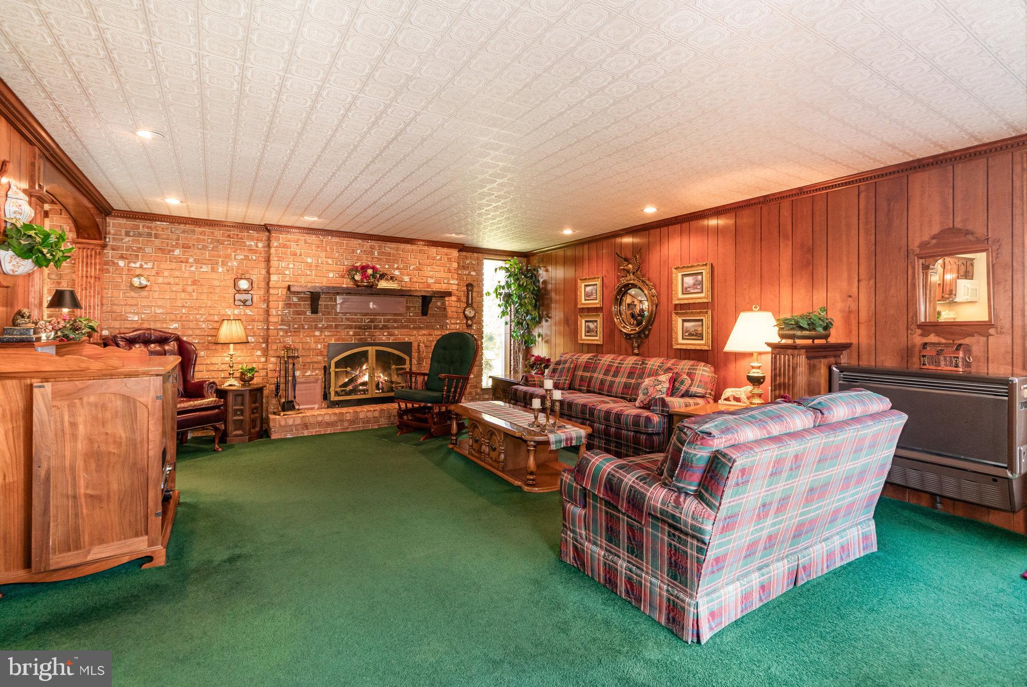 HIGHLAND VILLAGE - Residential