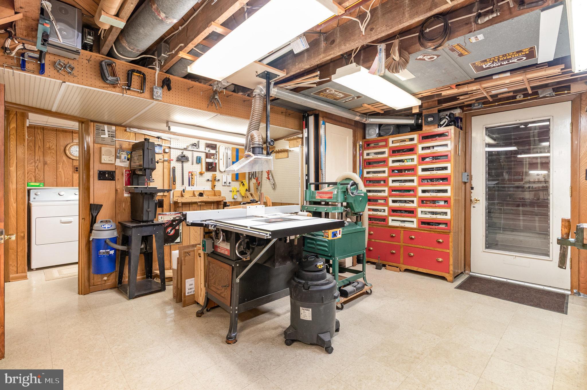 HIGHLAND VILLAGE - Residential