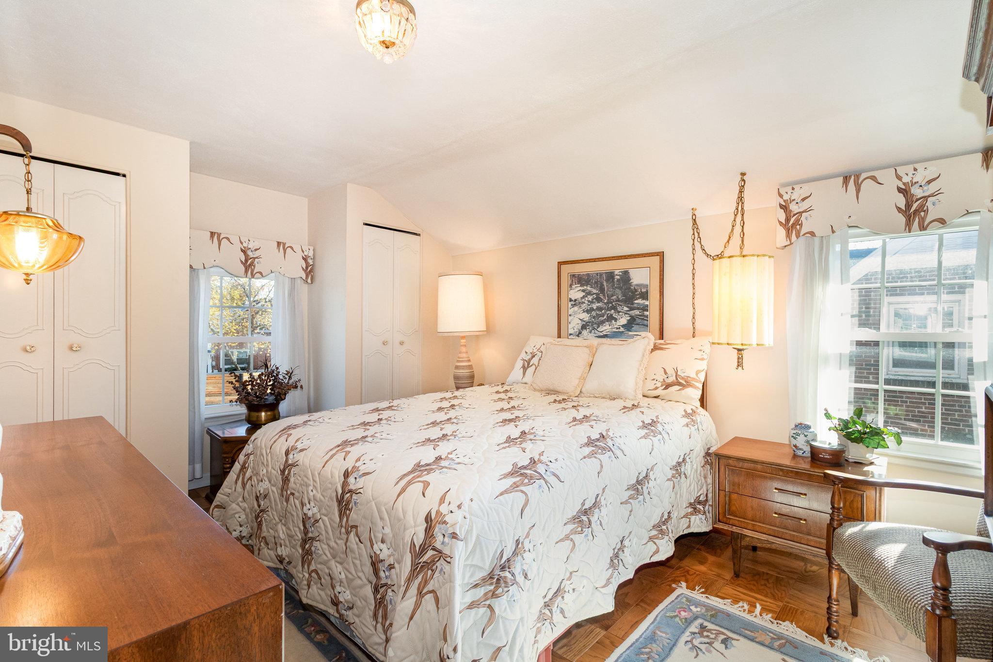 HIGHLAND VILLAGE - Residential