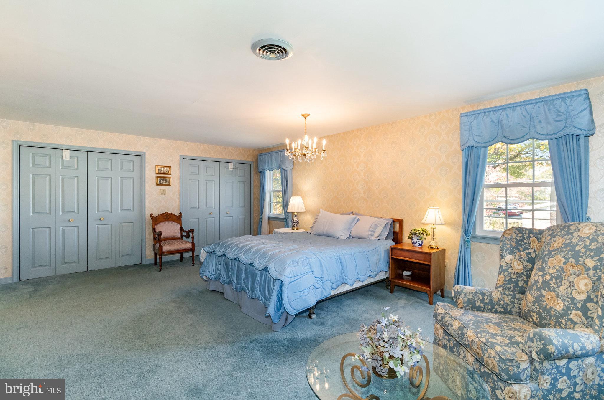 HIGHLAND VILLAGE - Residential