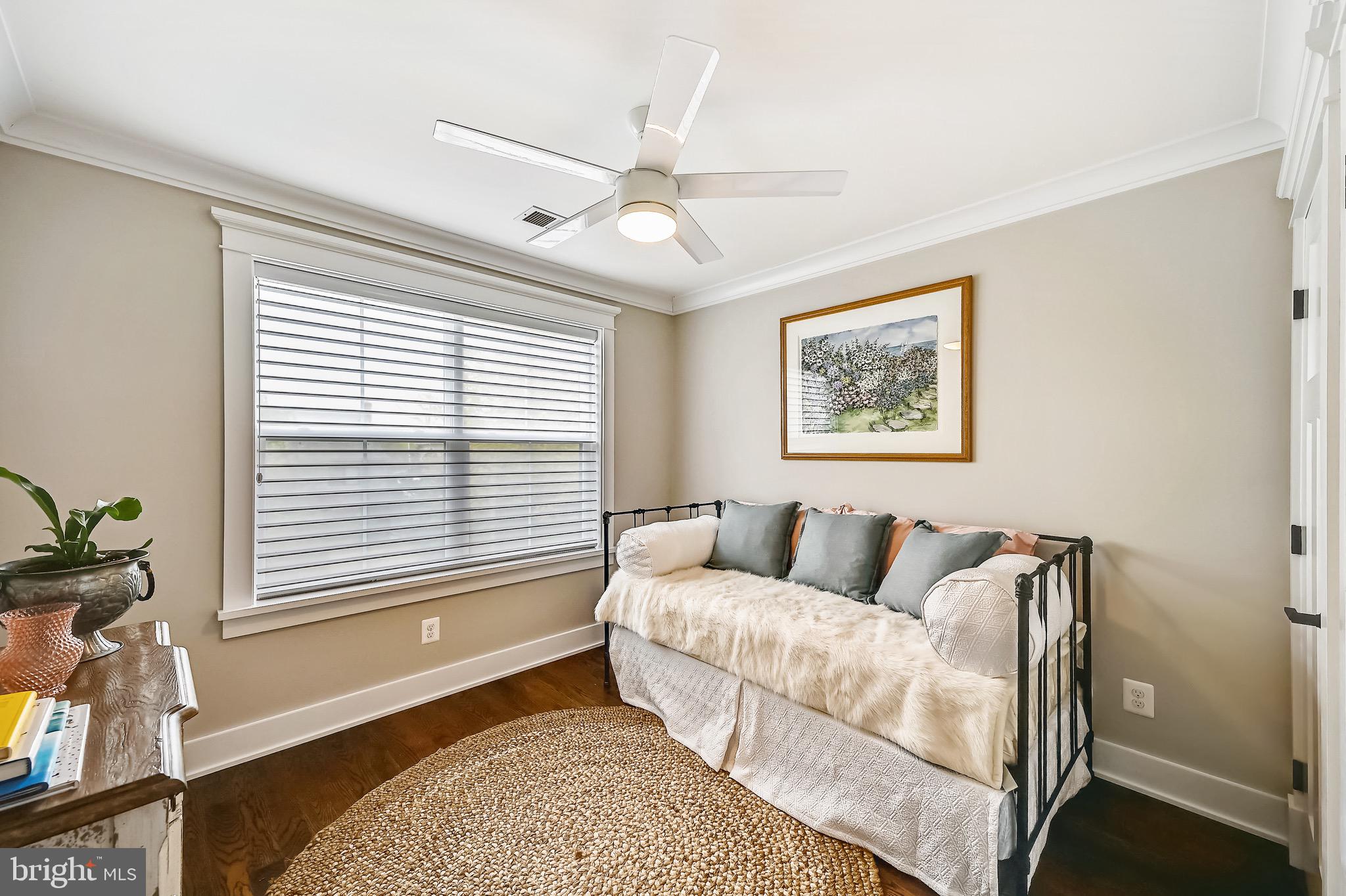 MURRAY HILL - Residential