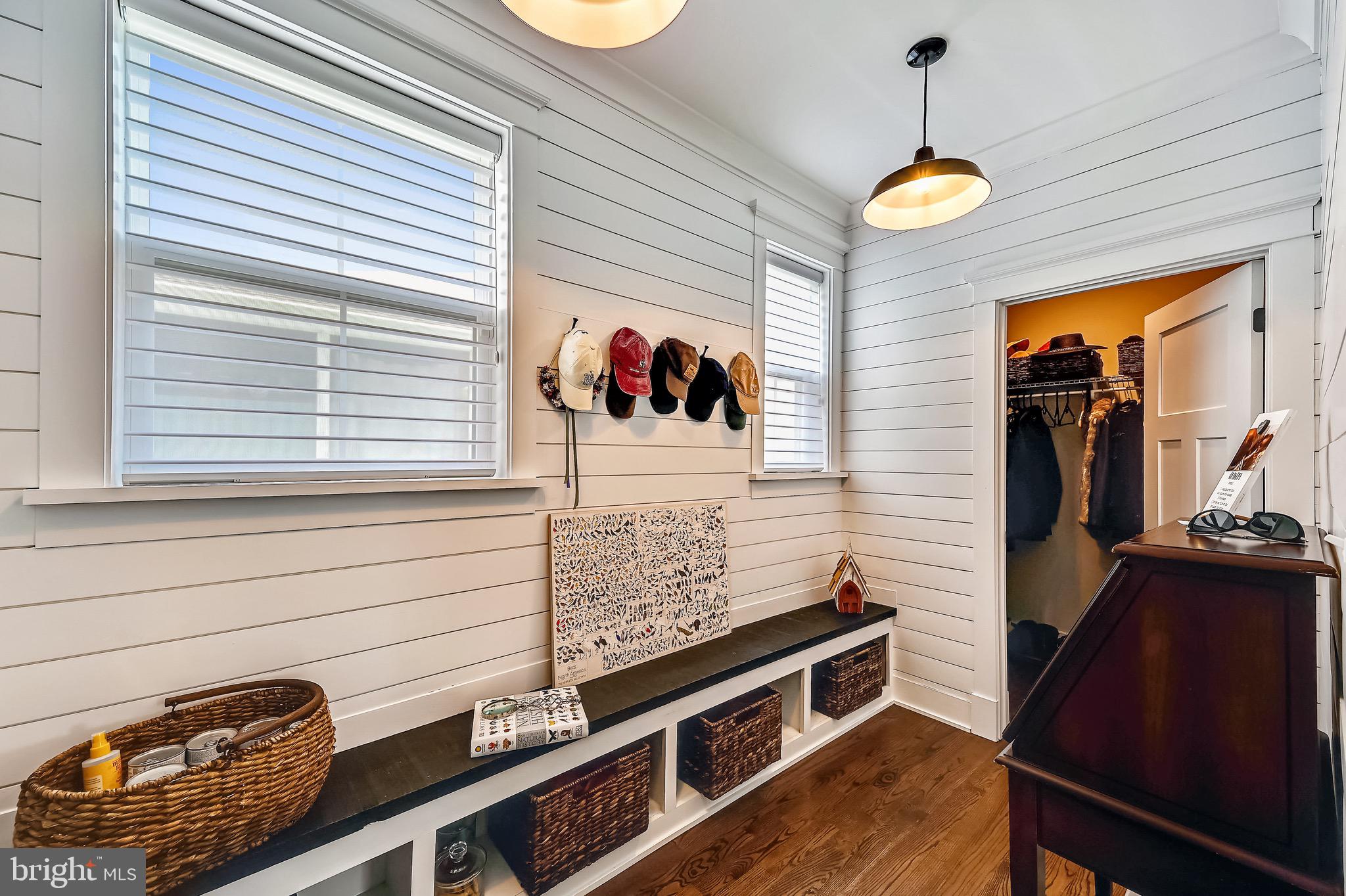 MURRAY HILL - Residential