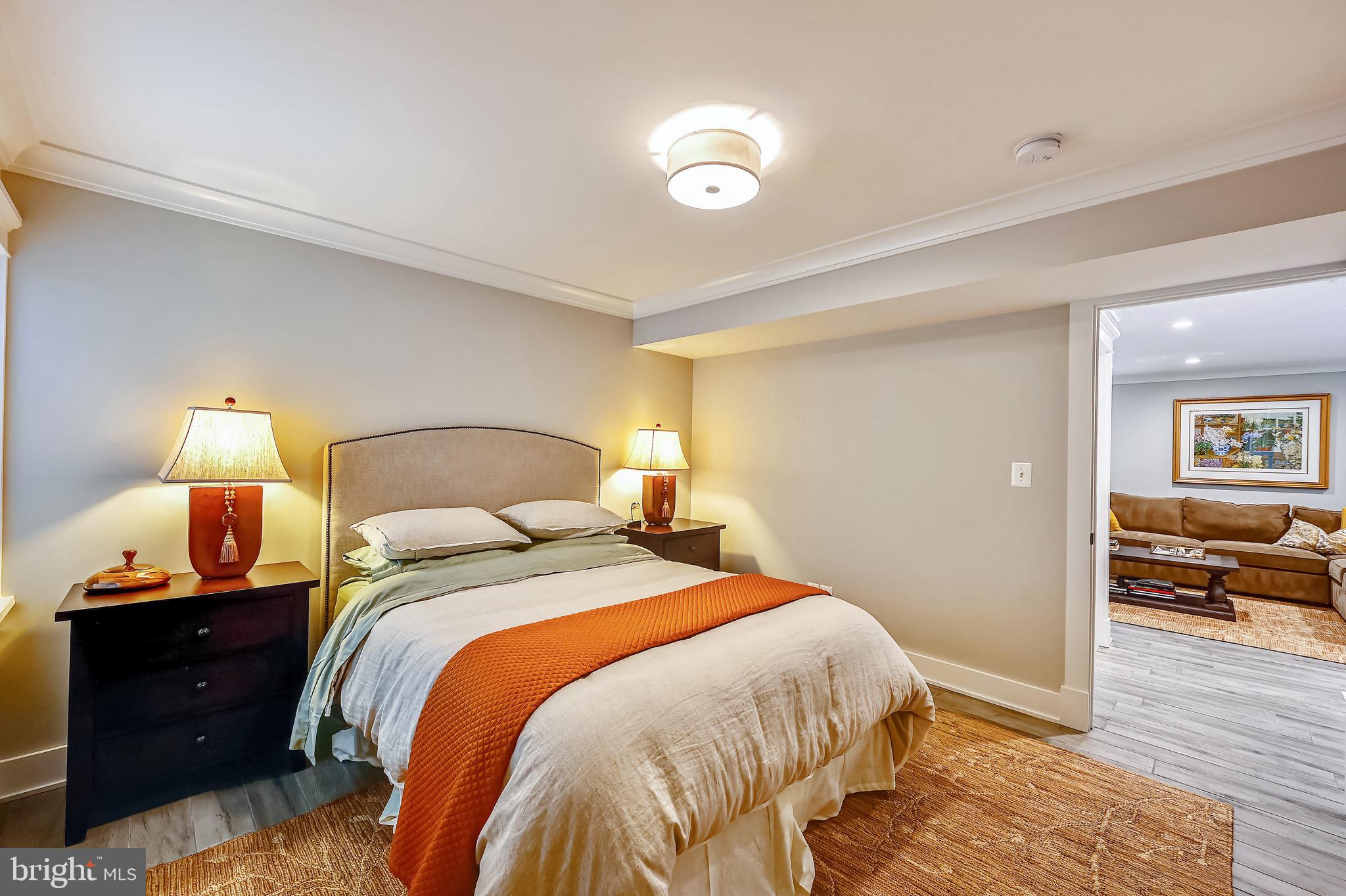 MURRAY HILL - Residential