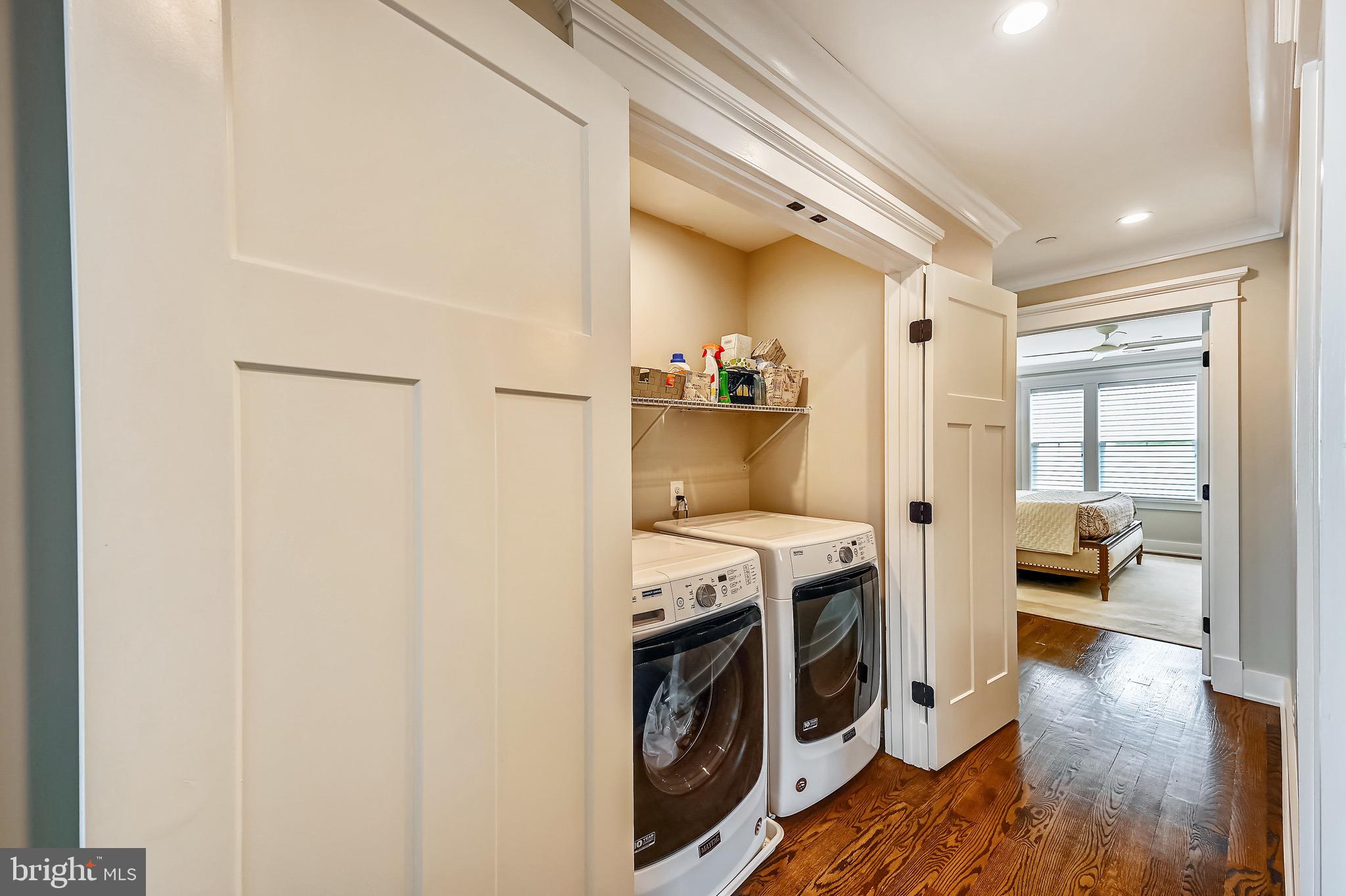 MURRAY HILL - Residential