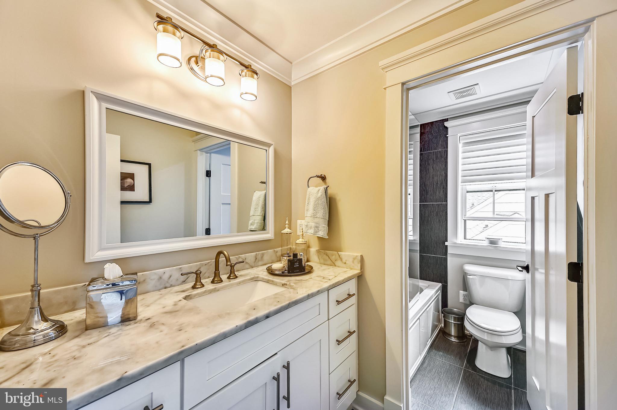 MURRAY HILL - Residential