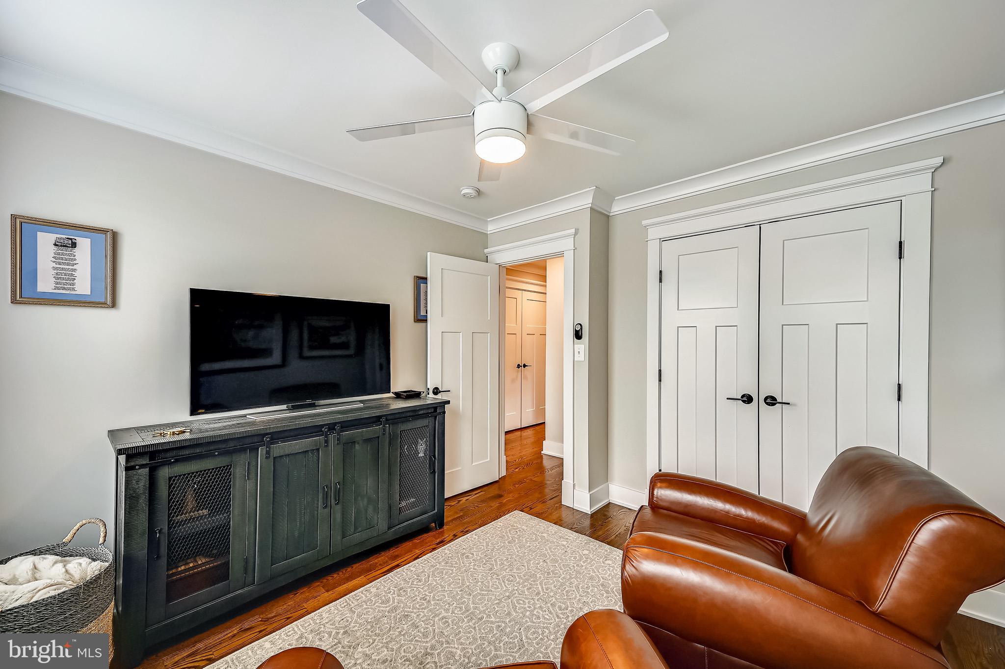 MURRAY HILL - Residential