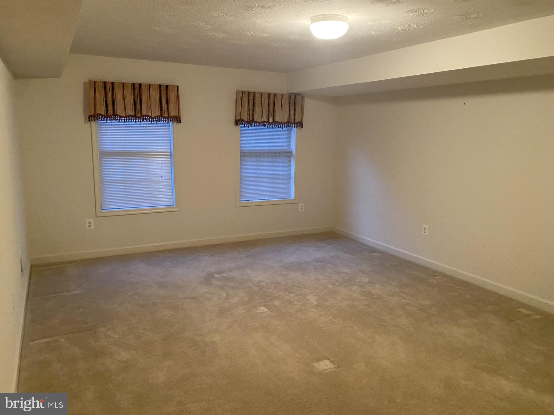 NORTH ROCK - Residential Lease