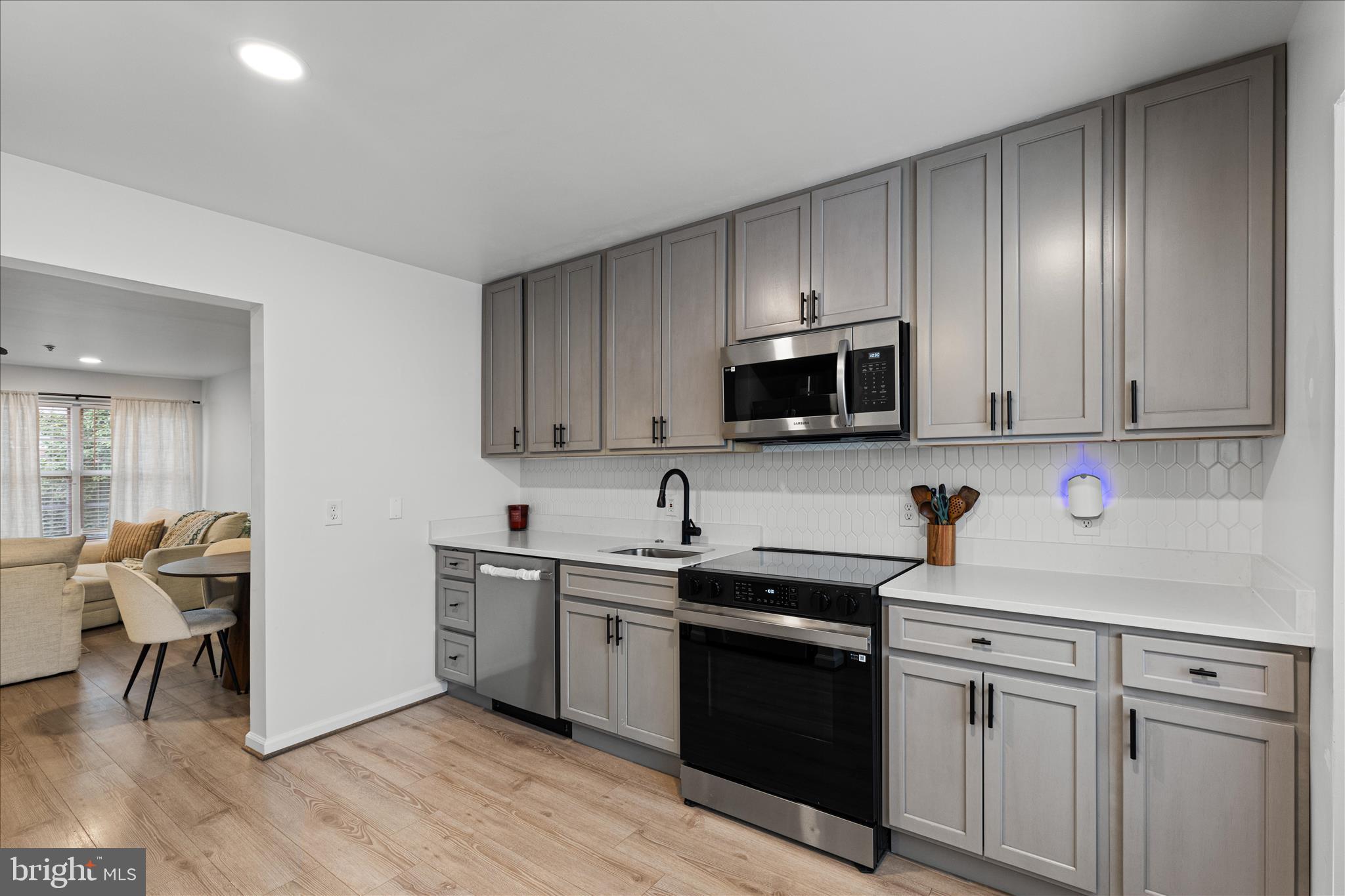 SOUTH HAMPTON SUB - Residential