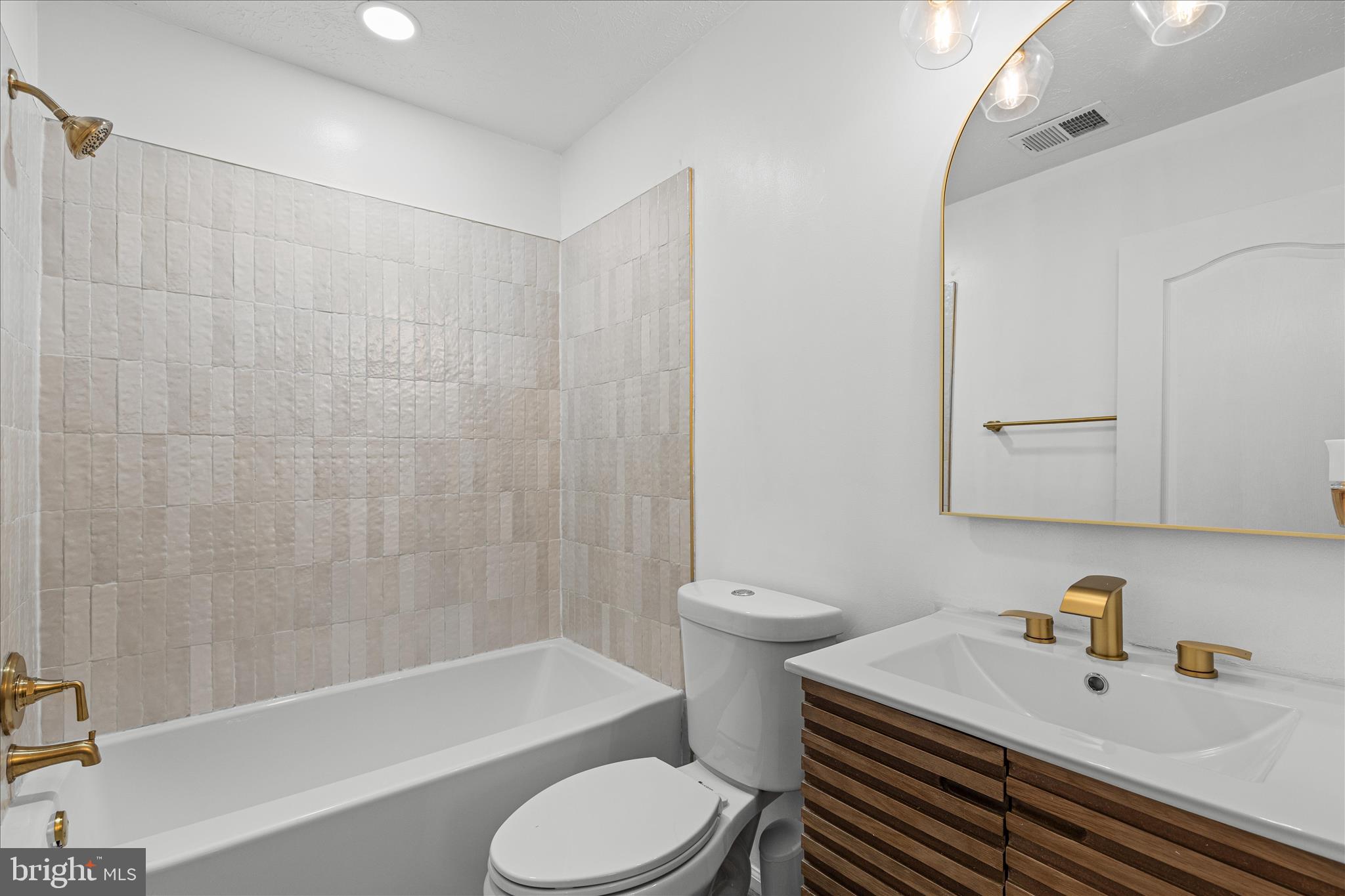 SOUTH HAMPTON SUB - Residential