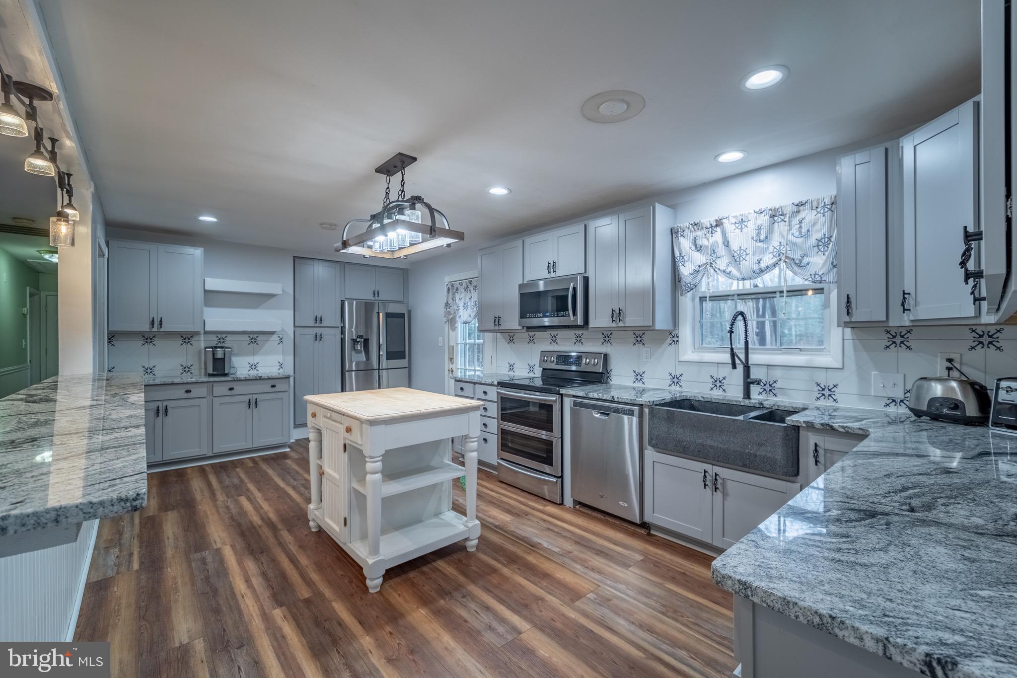 BAY HARBOUR I II III - Residential