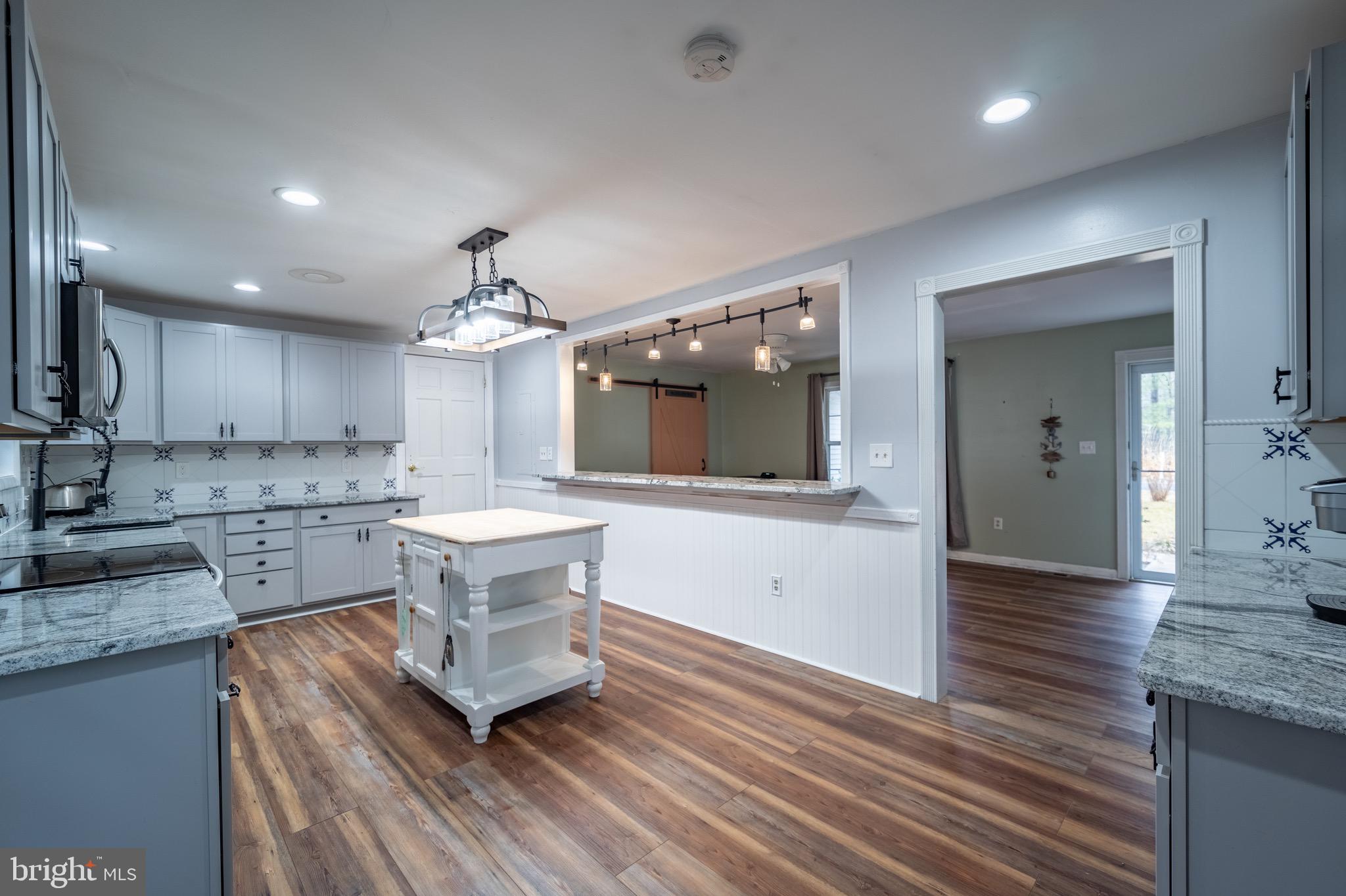 BAY HARBOUR I II III - Residential