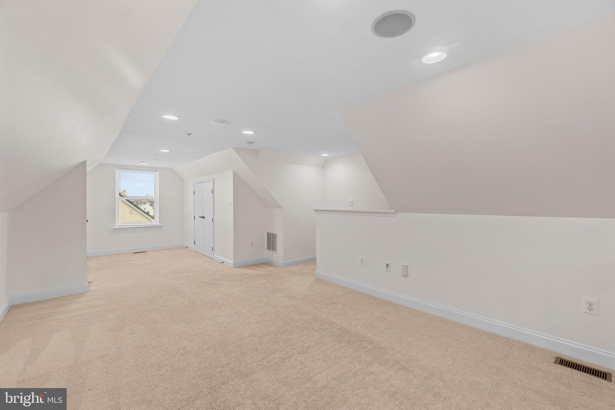 NORTH MARKET - Residential Lease