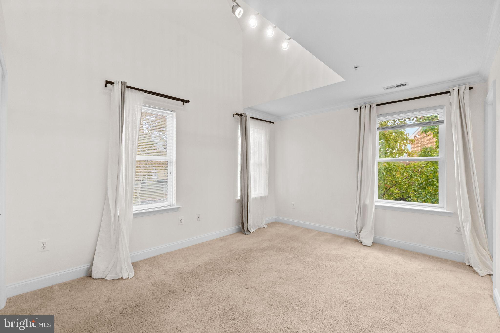 NORTH MARKET - Residential Lease