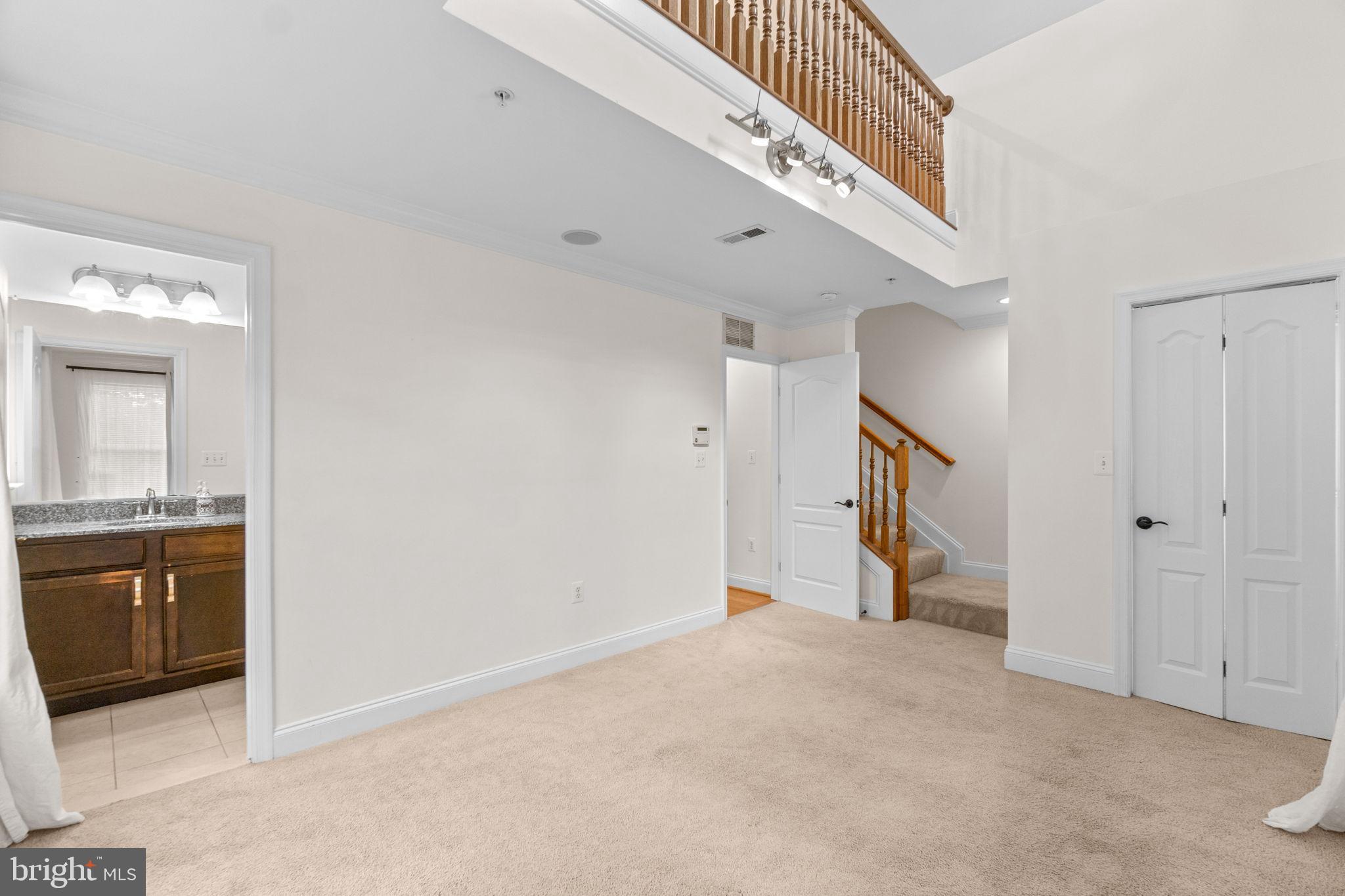 NORTH MARKET - Residential Lease