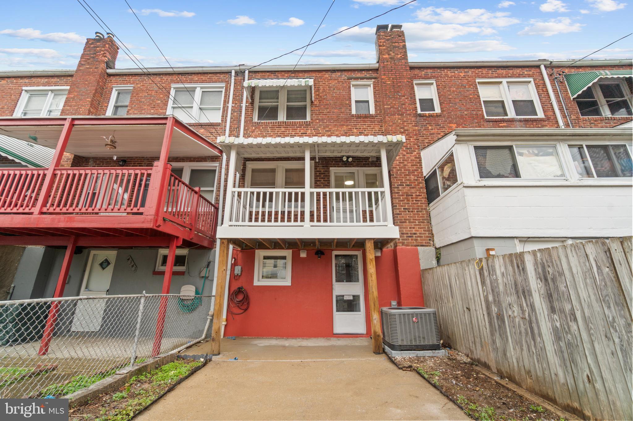 MEDFIELD - Residential