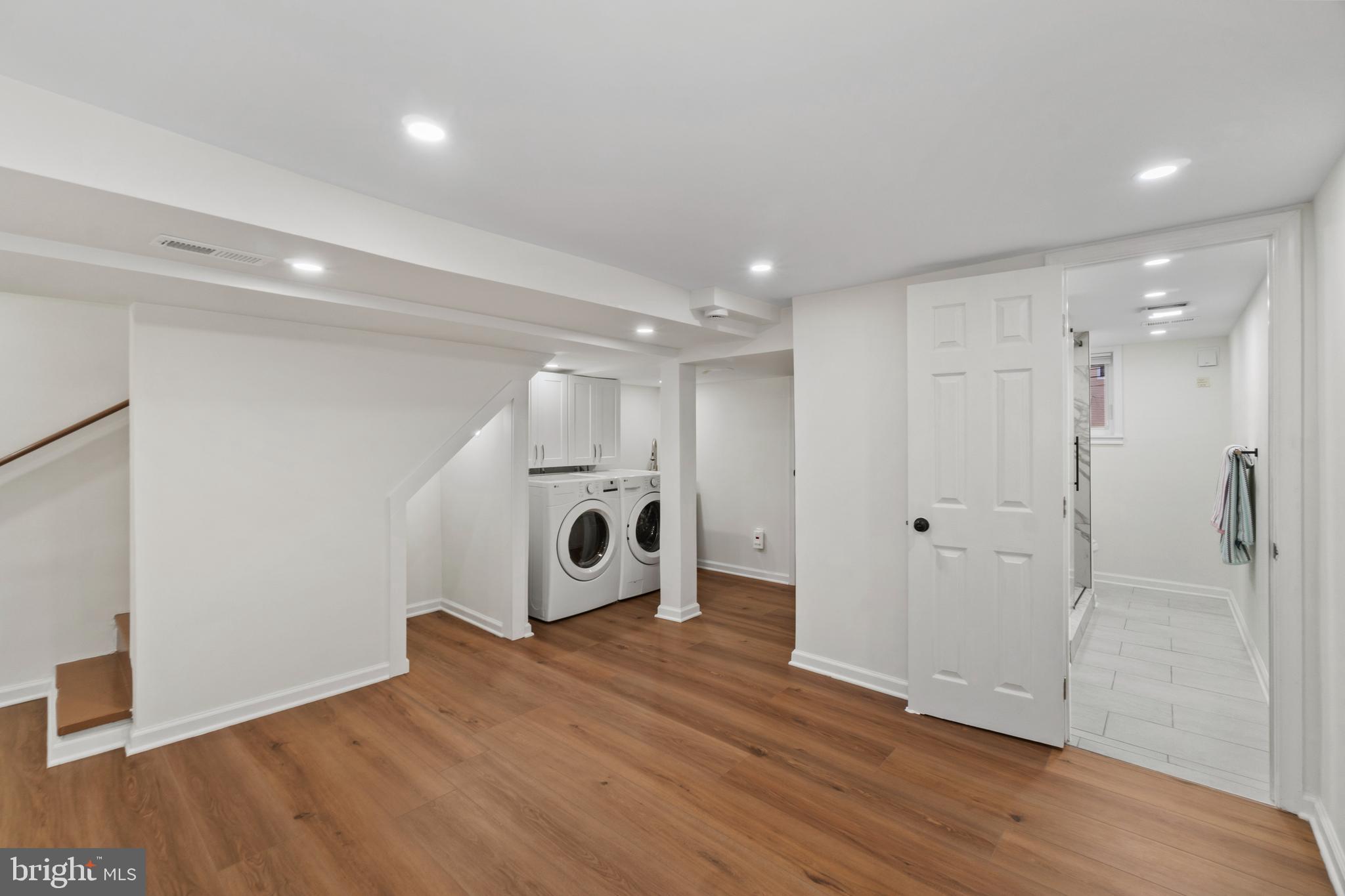 MEDFIELD - Residential