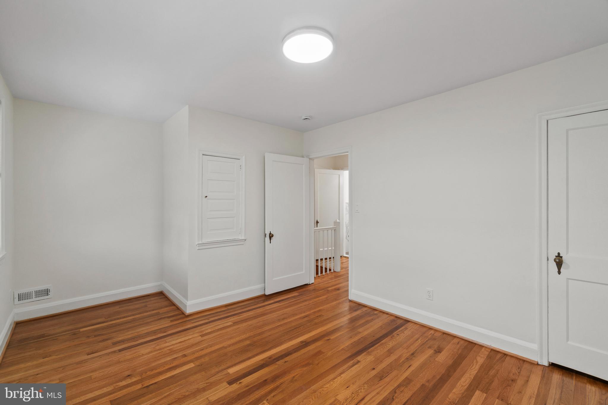 MEDFIELD - Residential