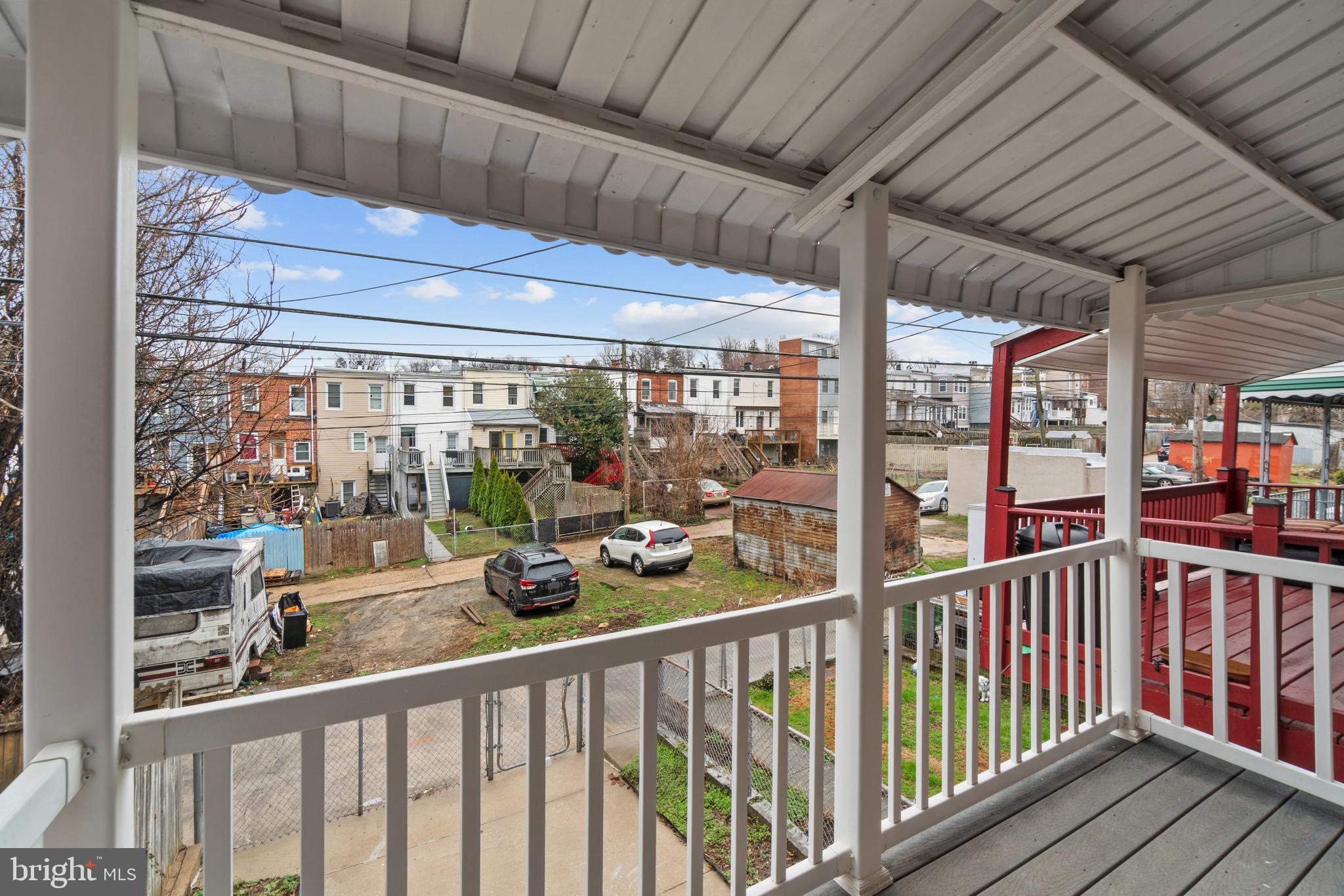 MEDFIELD - Residential