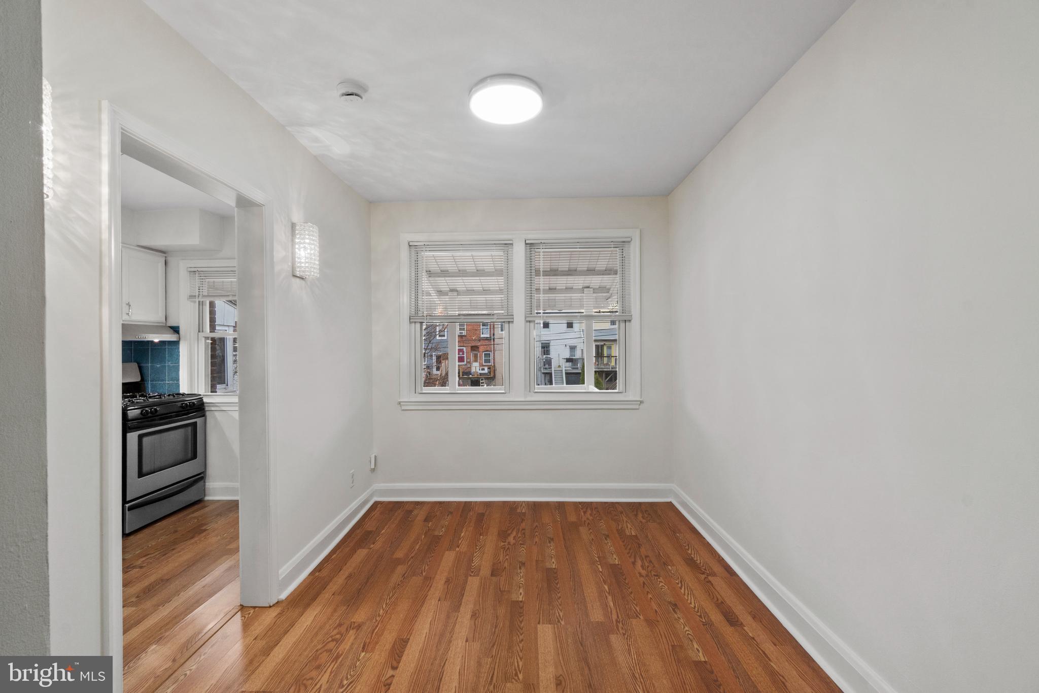 MEDFIELD - Residential