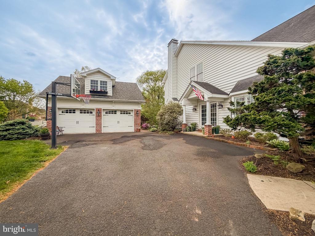 CHESTNUT CREEK - Residential