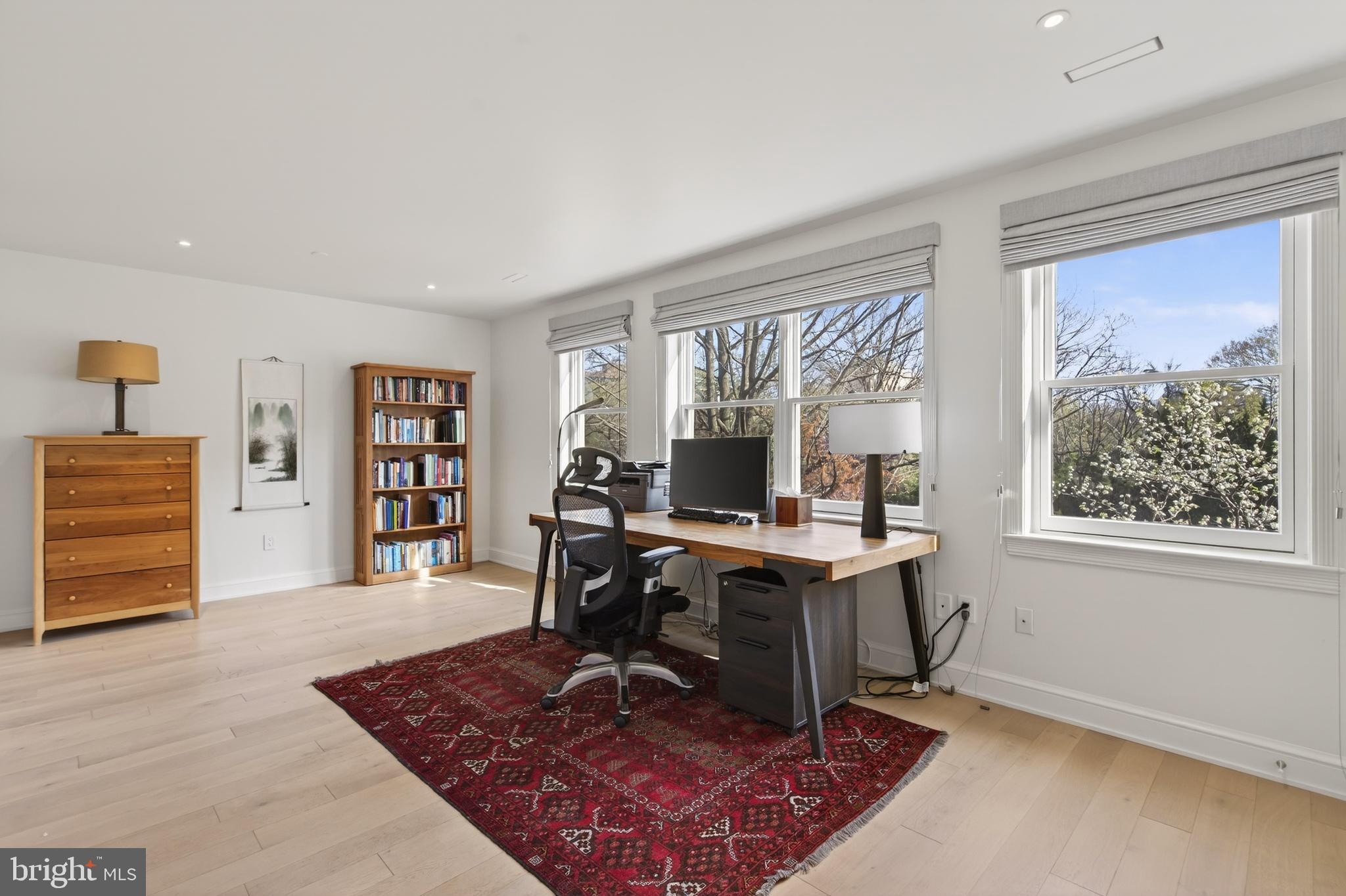 GEORGETOWN - Residential