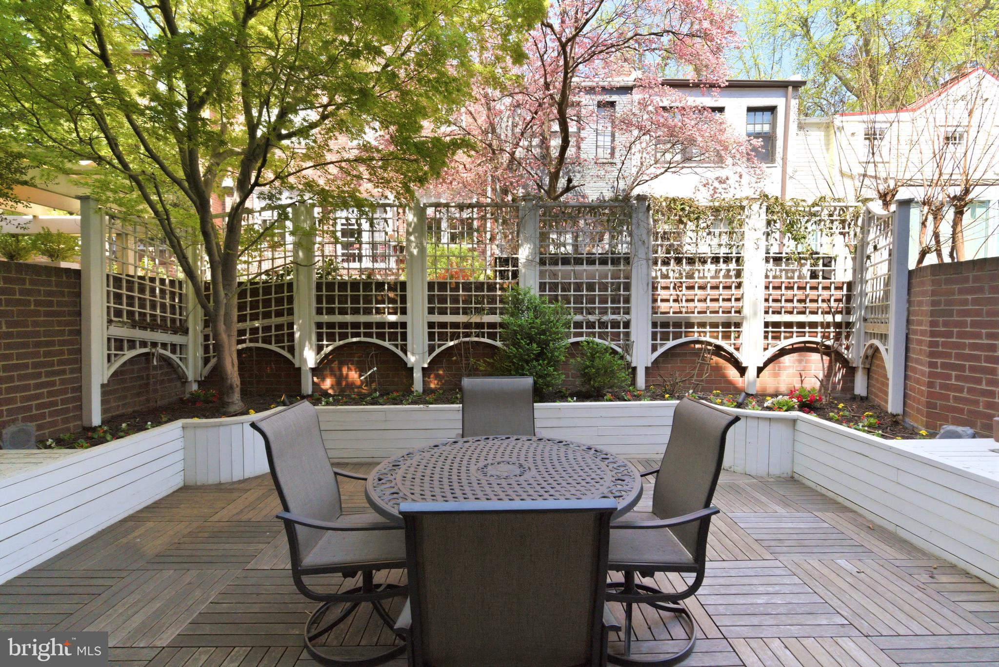 GEORGETOWN - Residential