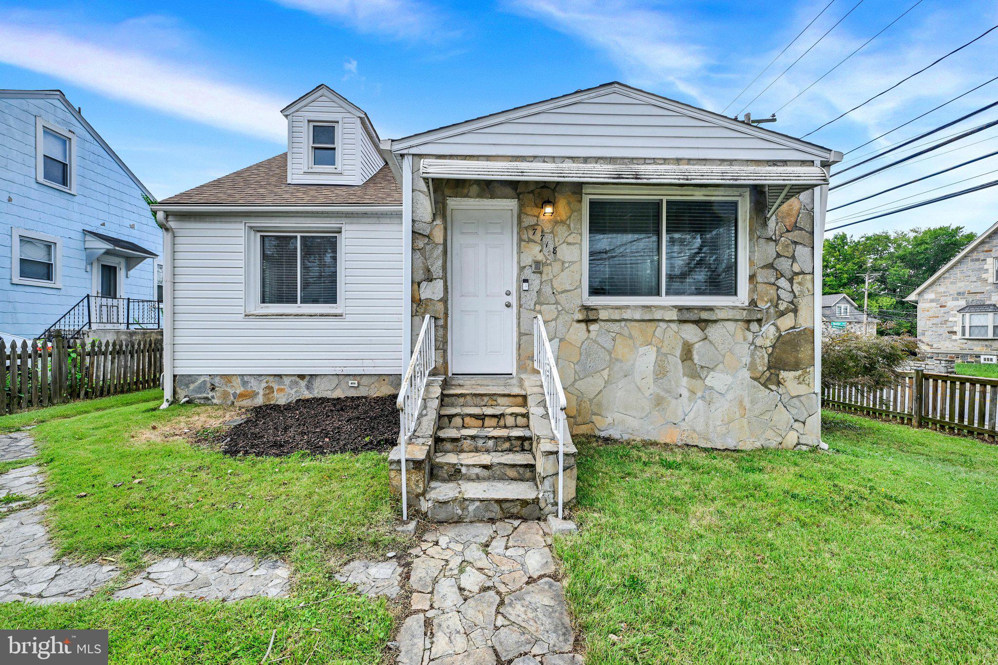 7718 QUEEN ANNE