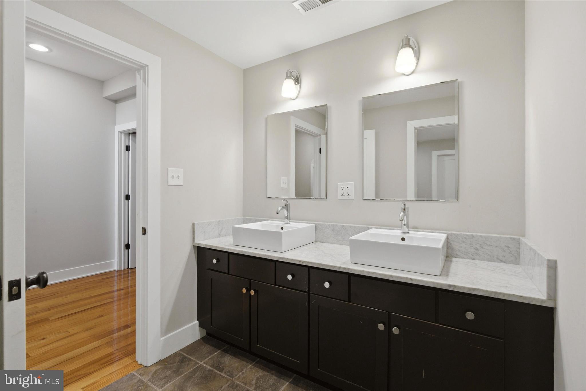 MANAYUNK - Residential