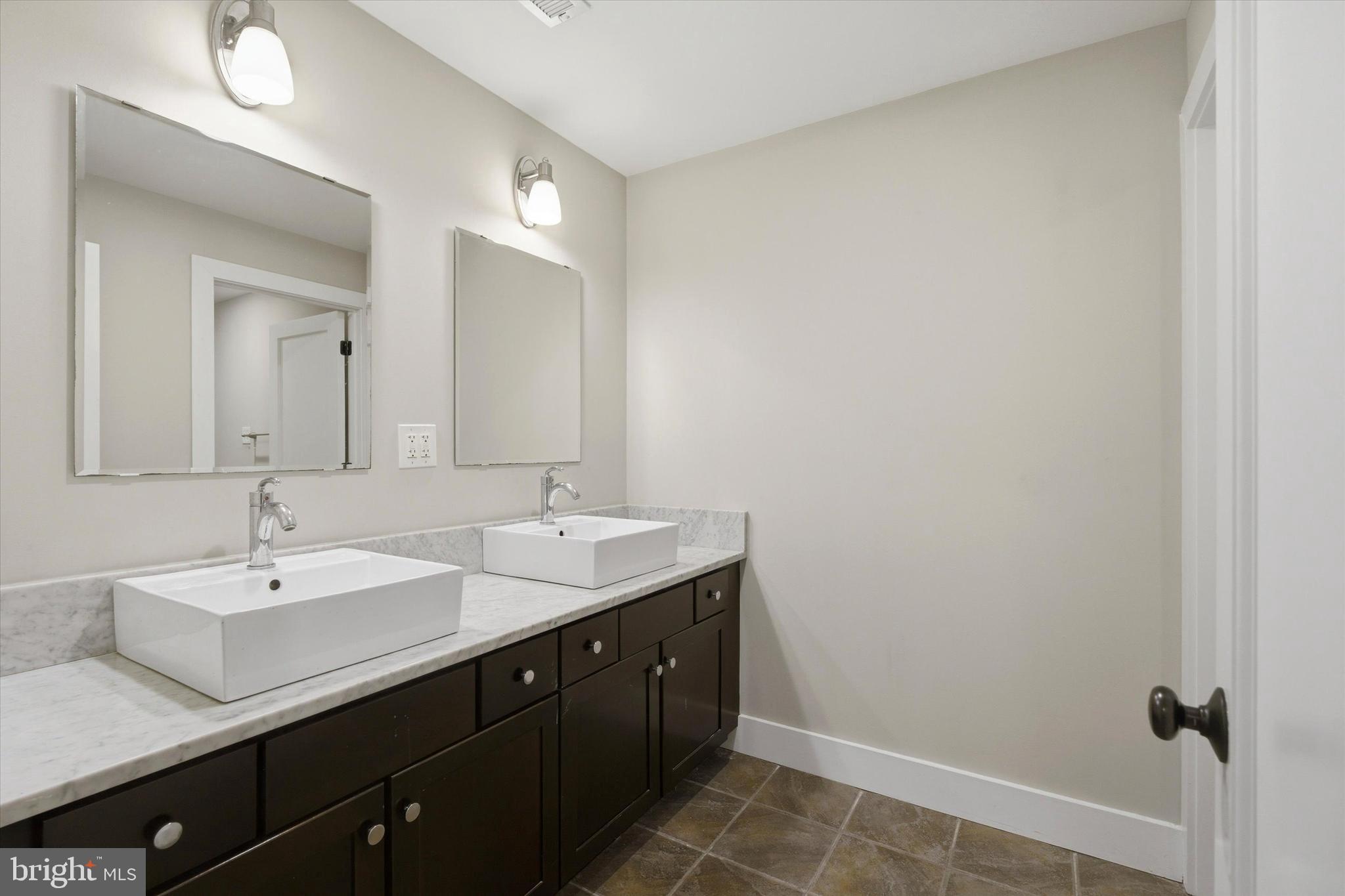 MANAYUNK - Residential