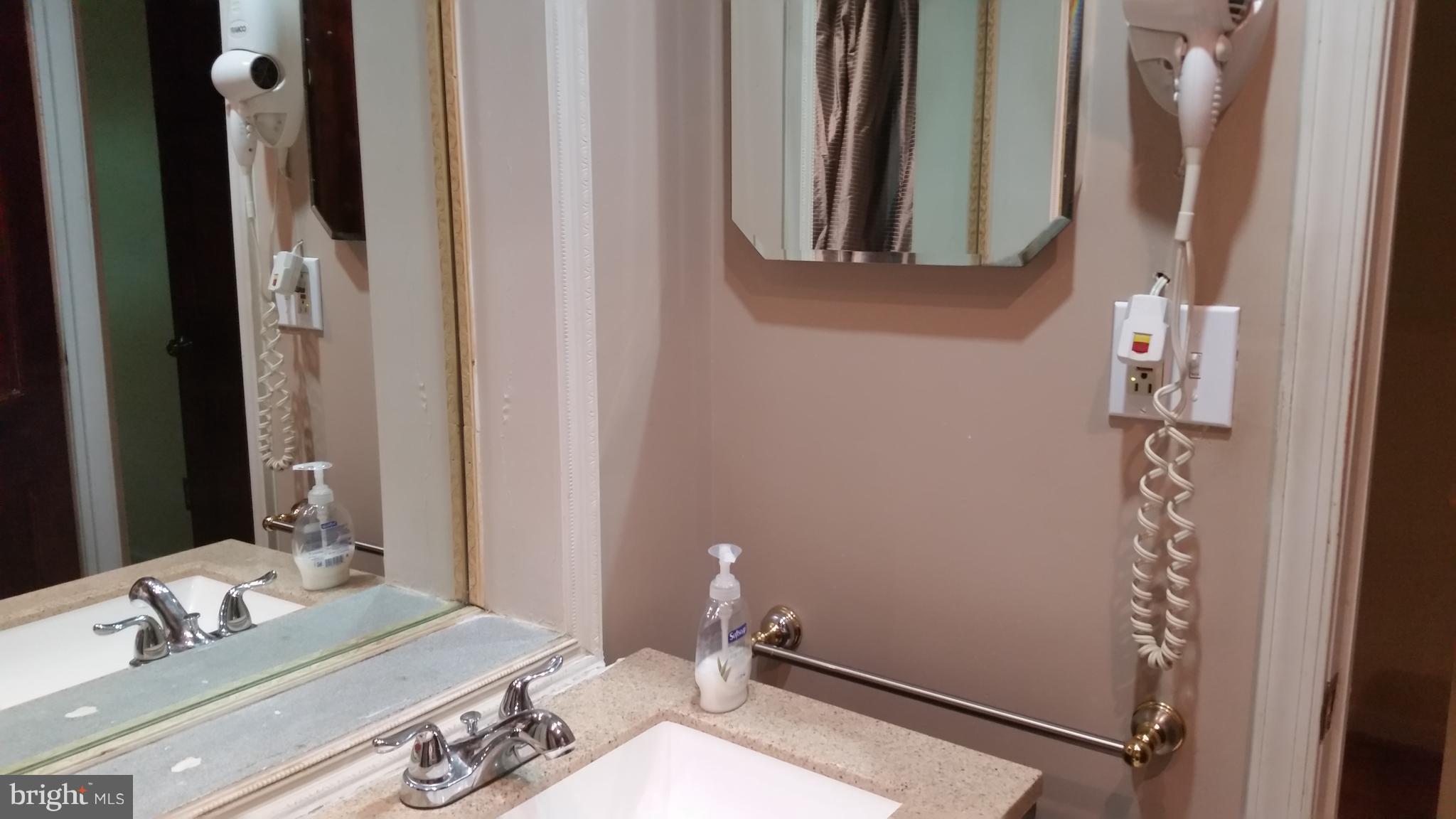 CARDINAL FOREST - Residential Lease