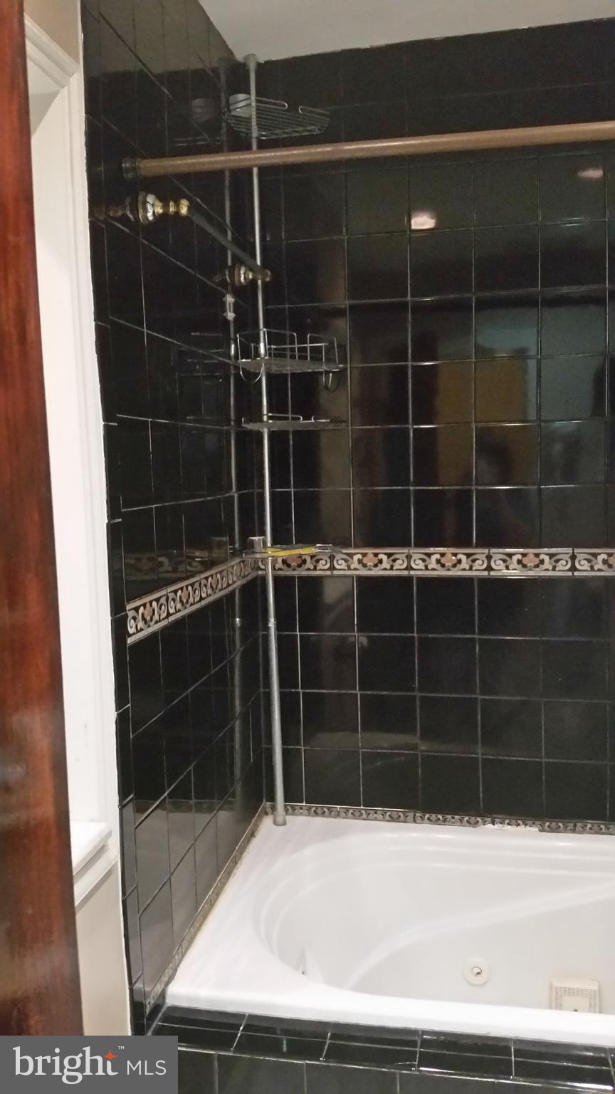 CARDINAL FOREST - Residential Lease