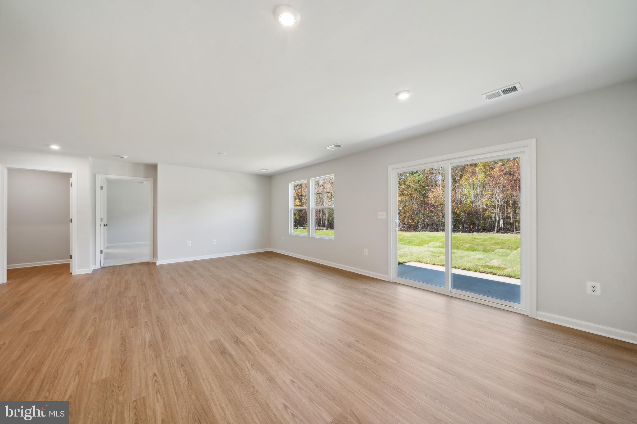 STONE SPRING - Residential