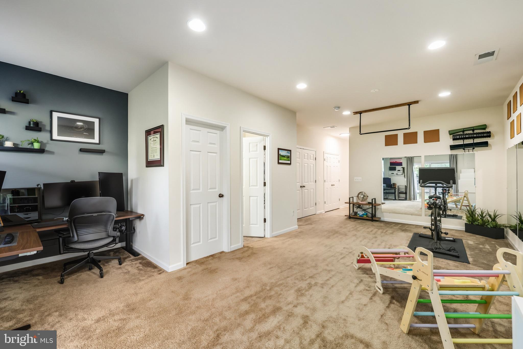 MAYFAIR - Residential