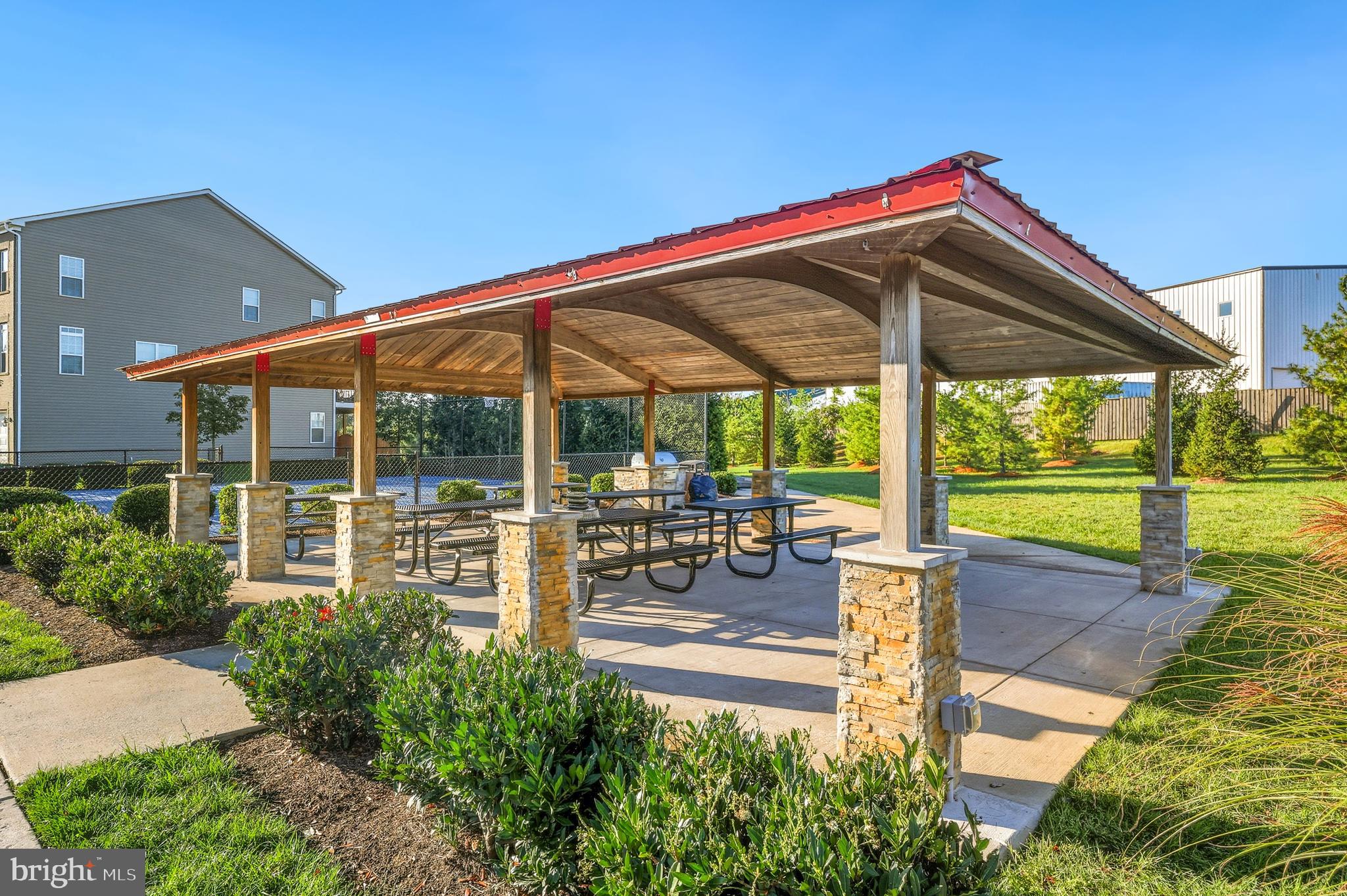 MAYFAIR - Residential