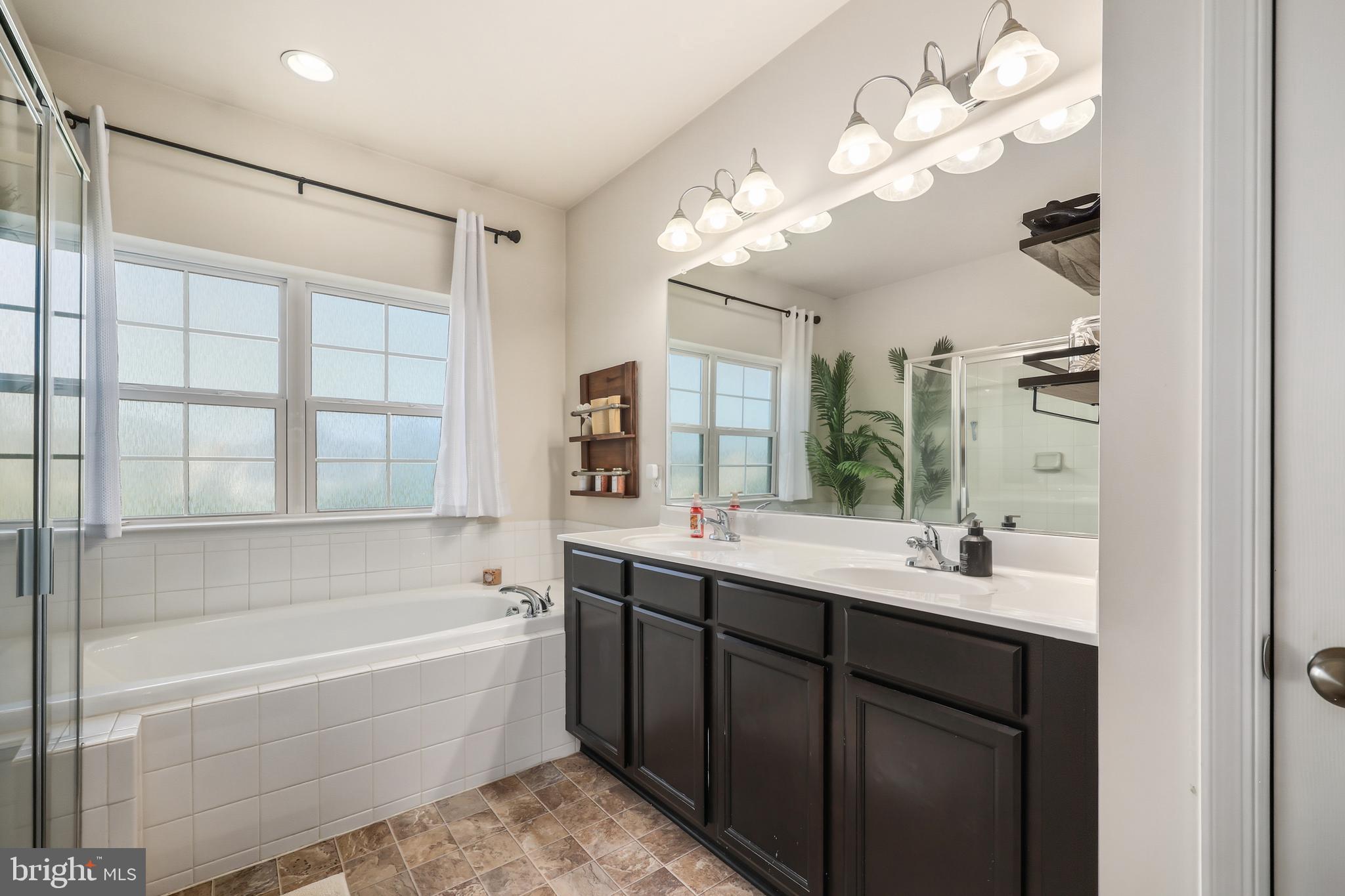 MAYFAIR - Residential