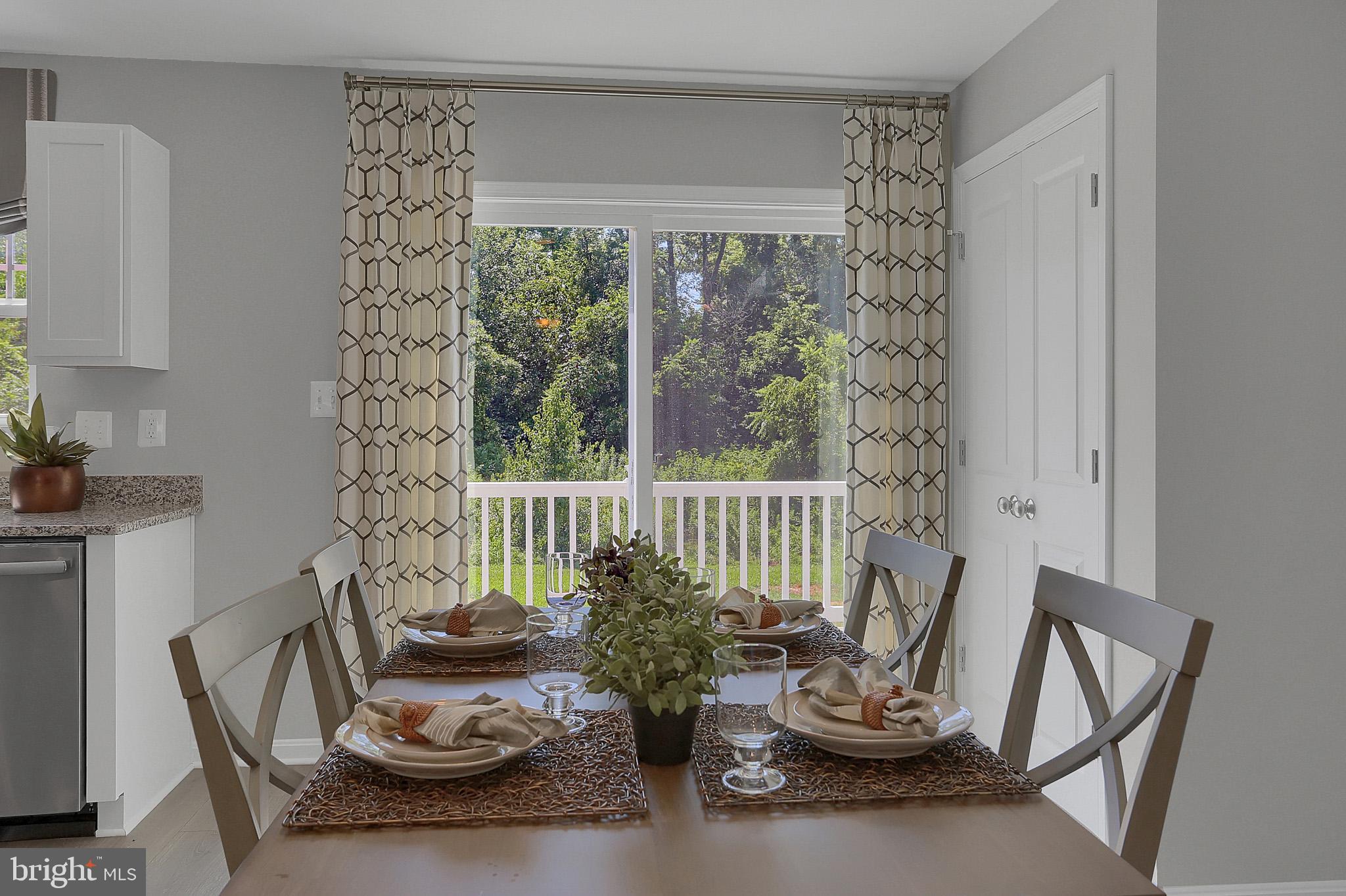 MONTGOMERY OAKS - Residential